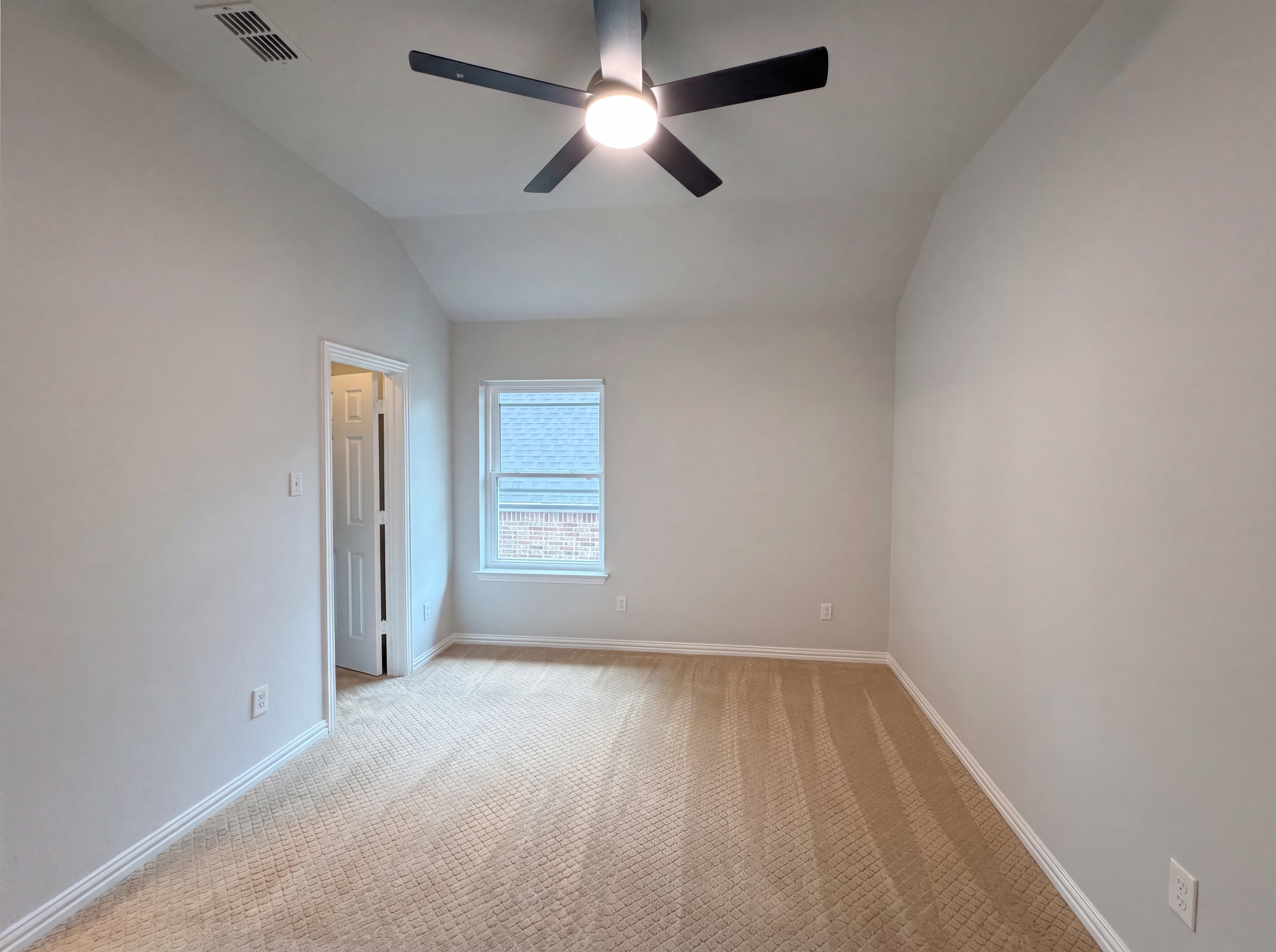 Photo 9 of 24 of 4536 Risinghill Dr, Plano, TX