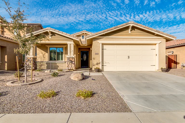Photo 1 of 24 - 3422 E Ravenswood Dr, Gilbert, AZ 85298