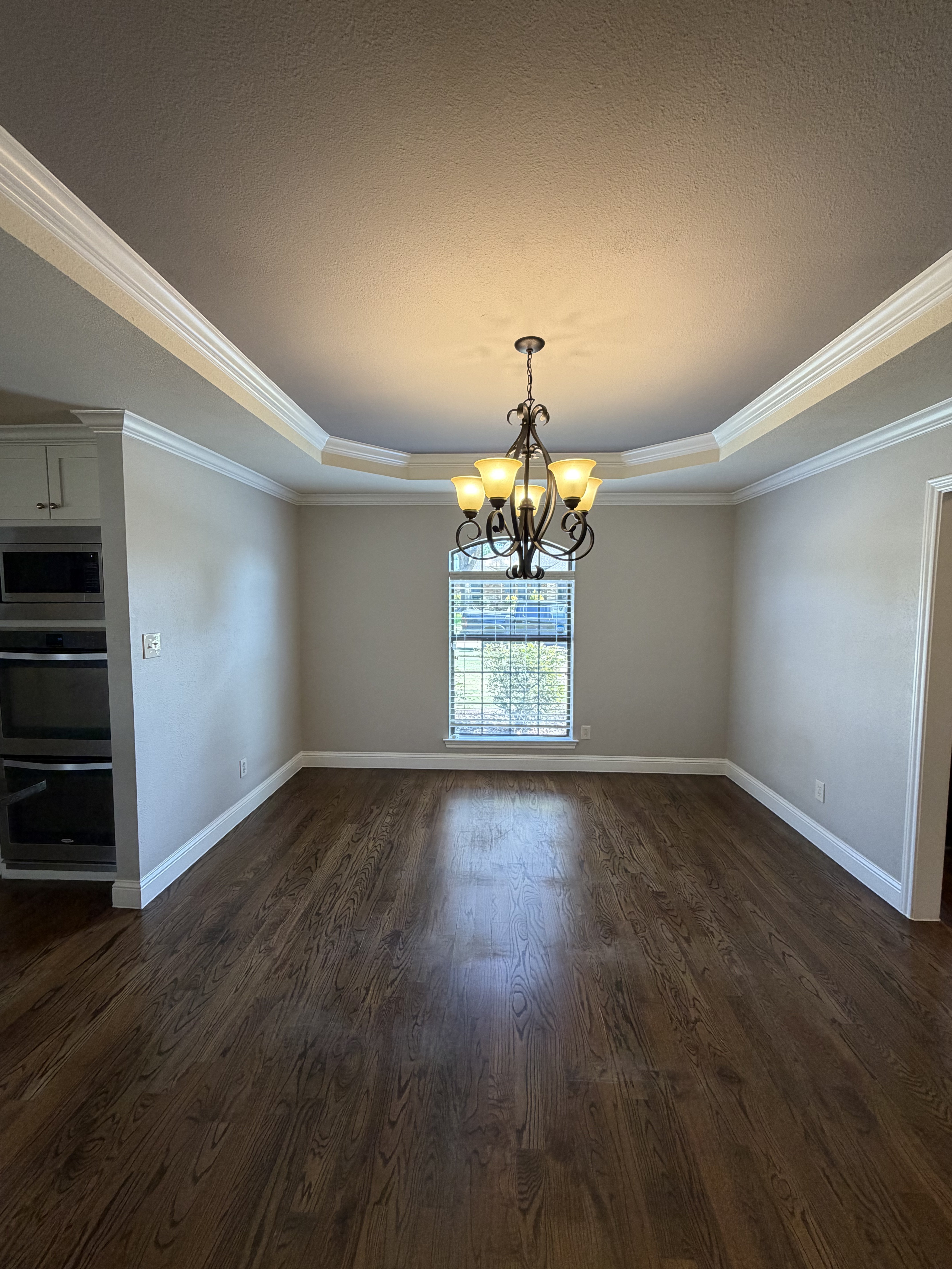 Photo 7 of 22 of 3032 Laguna Dr, Plano, TX
