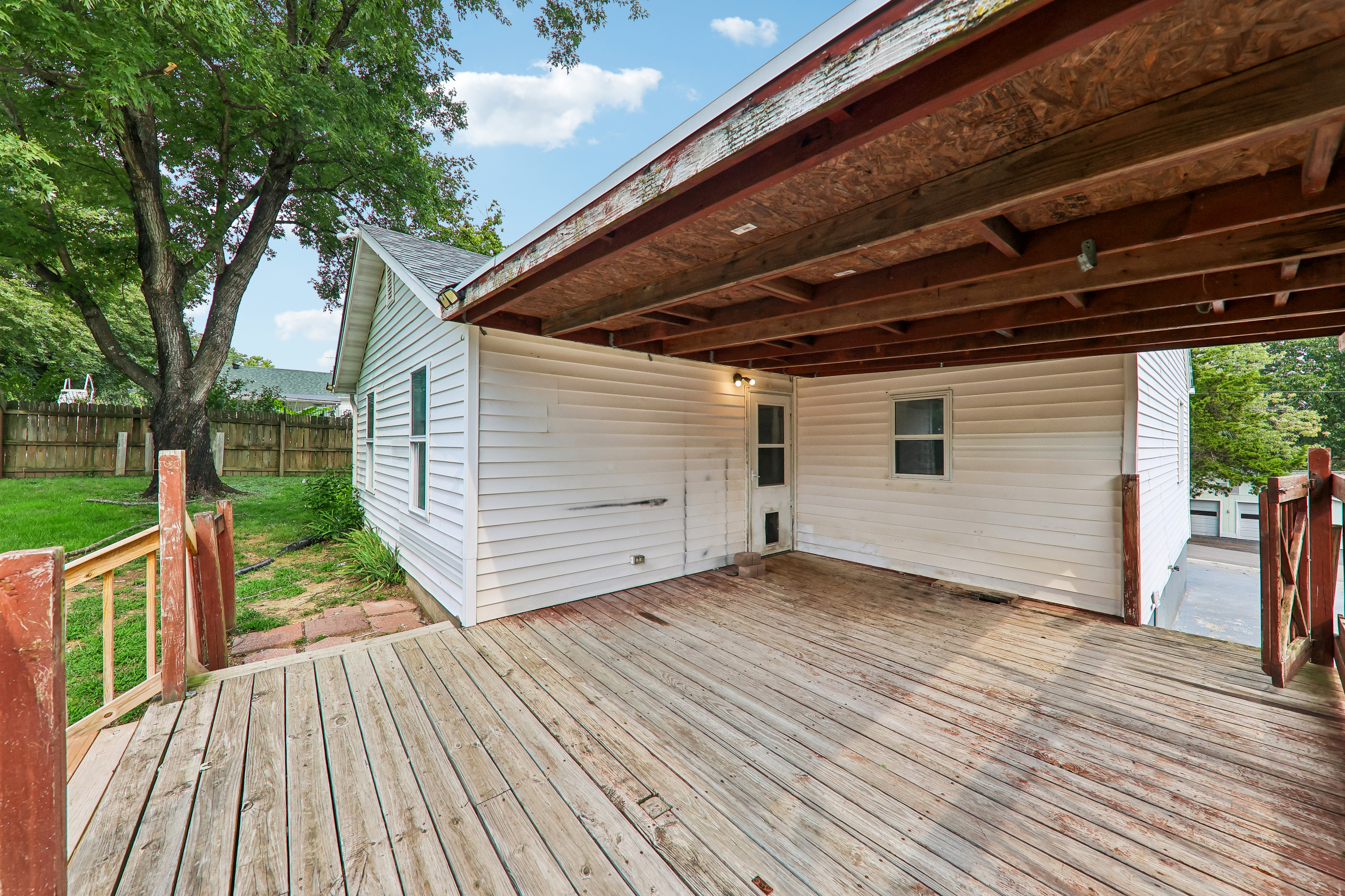 Photo 28 of 37 of 920 Maupin St, Saint Clair, MO