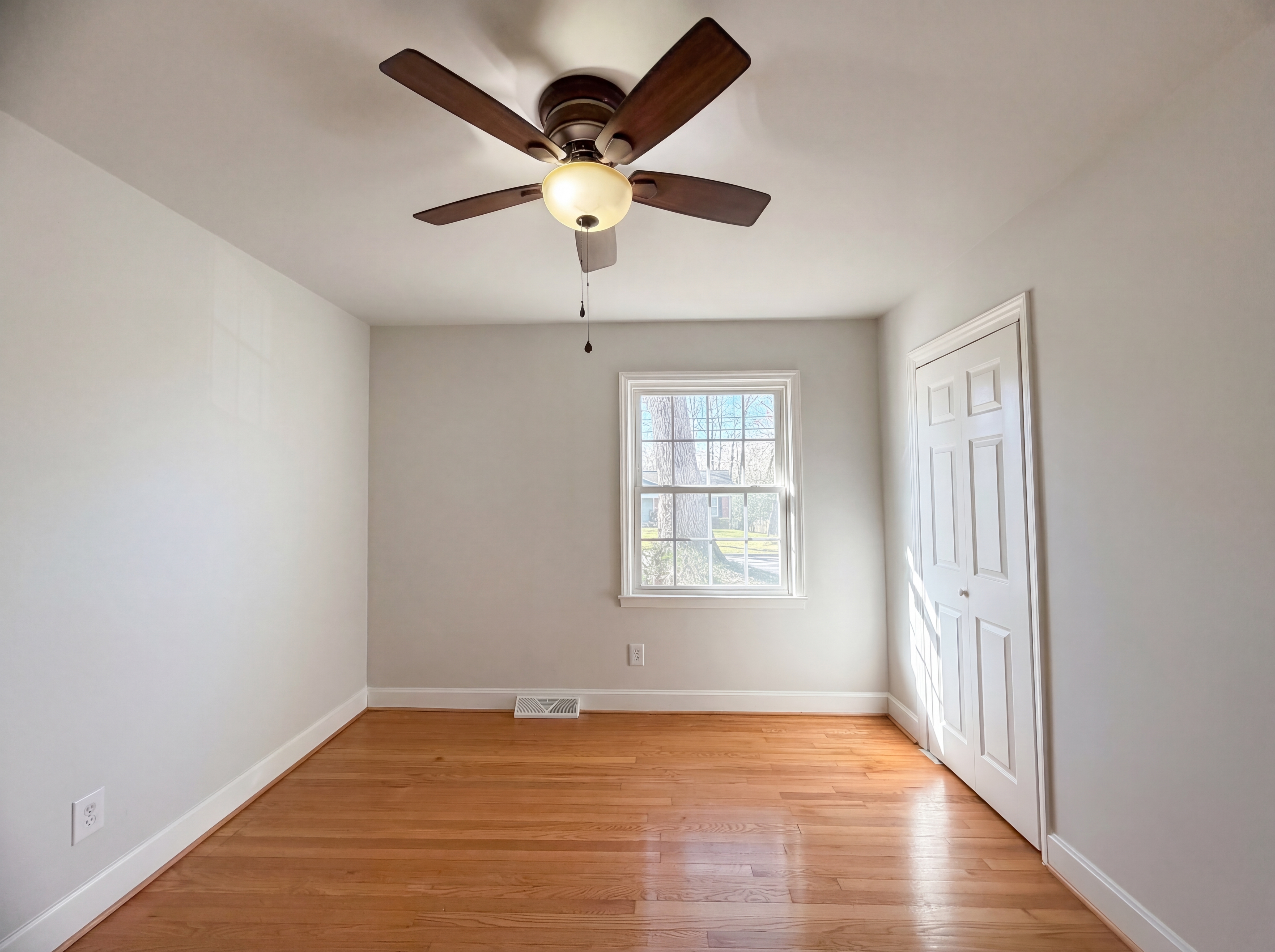 Photo 16 of 21 of 1512 Buckingham Ave, Gastonia, NC