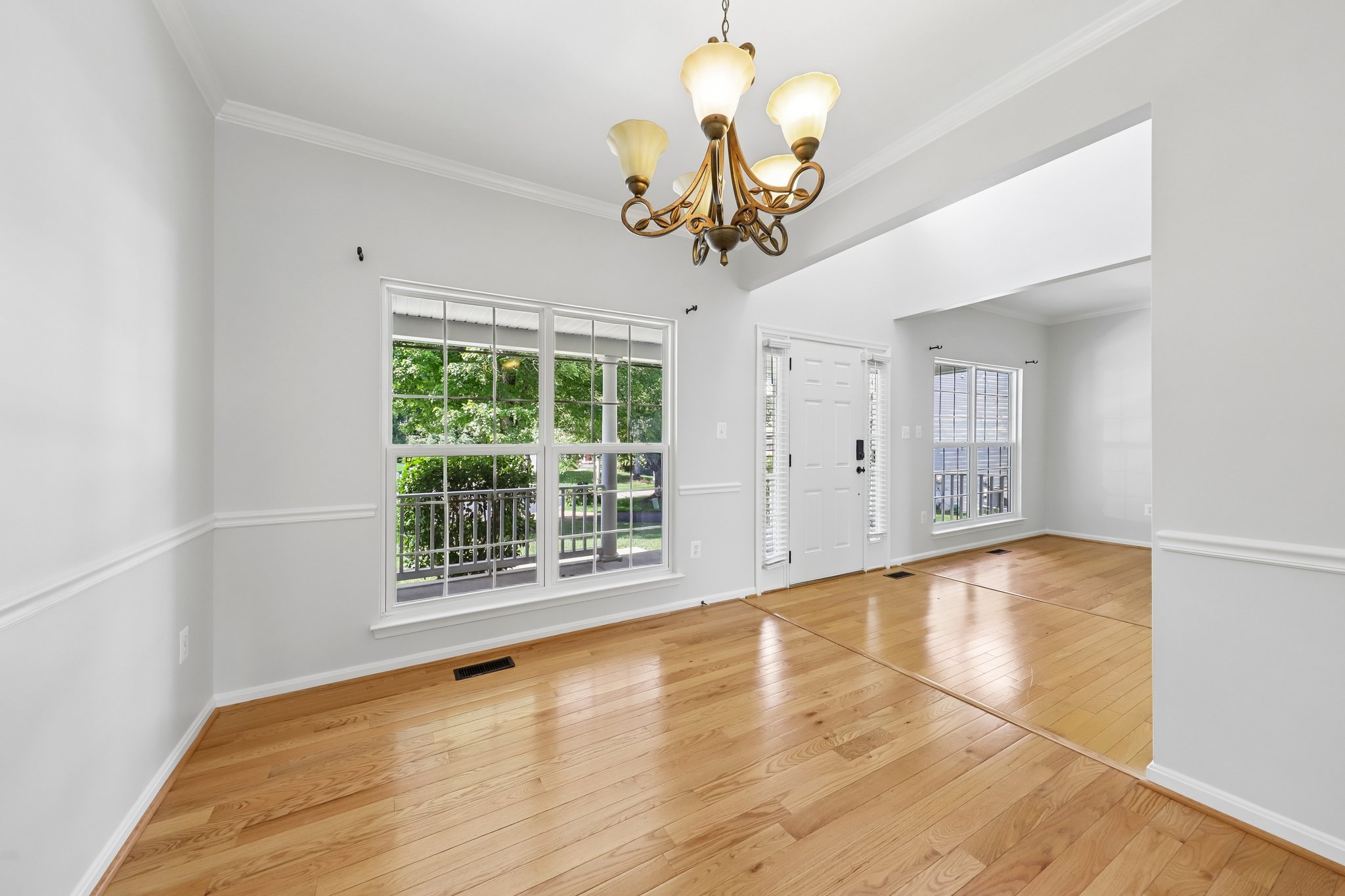 Photo 32 of 48 of 6046 Persinger House Ct, Manassas, VA