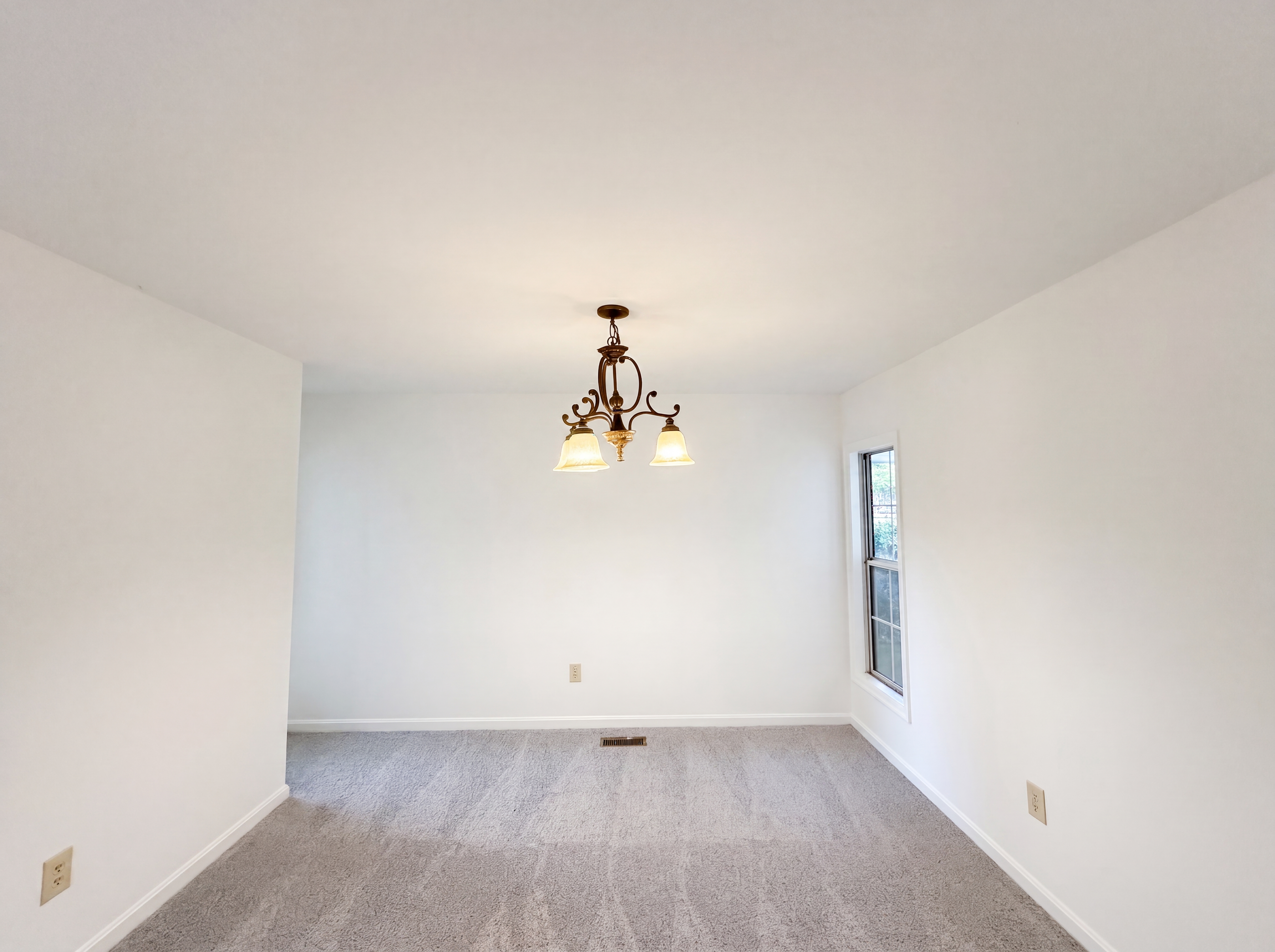 Photo 11 of 27 of 8509 Ivoryton Way, Montgomery Village, MD
