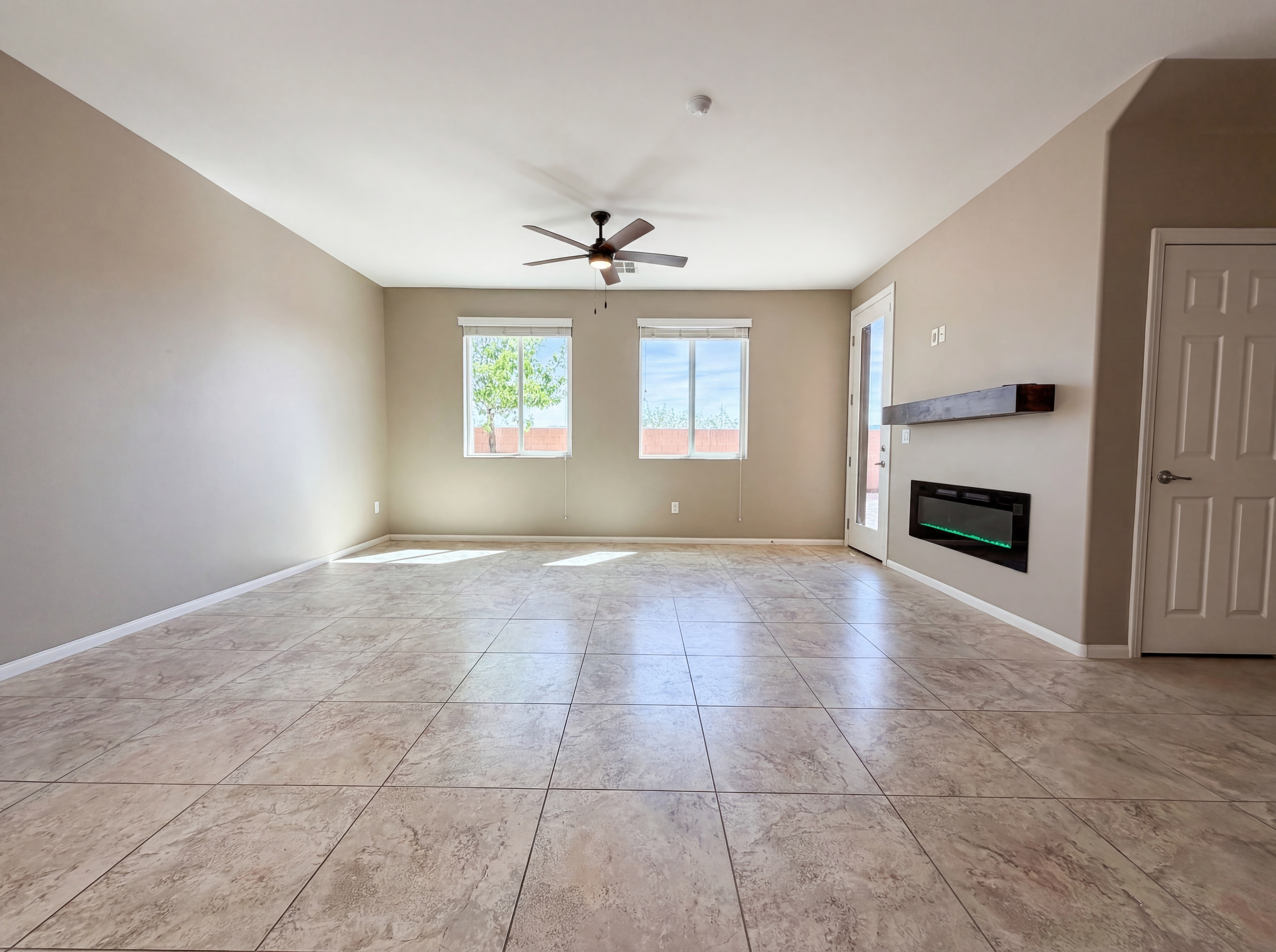 Photo 3 of 27 of 779 Proud Waters Ct, Las Vegas, NV