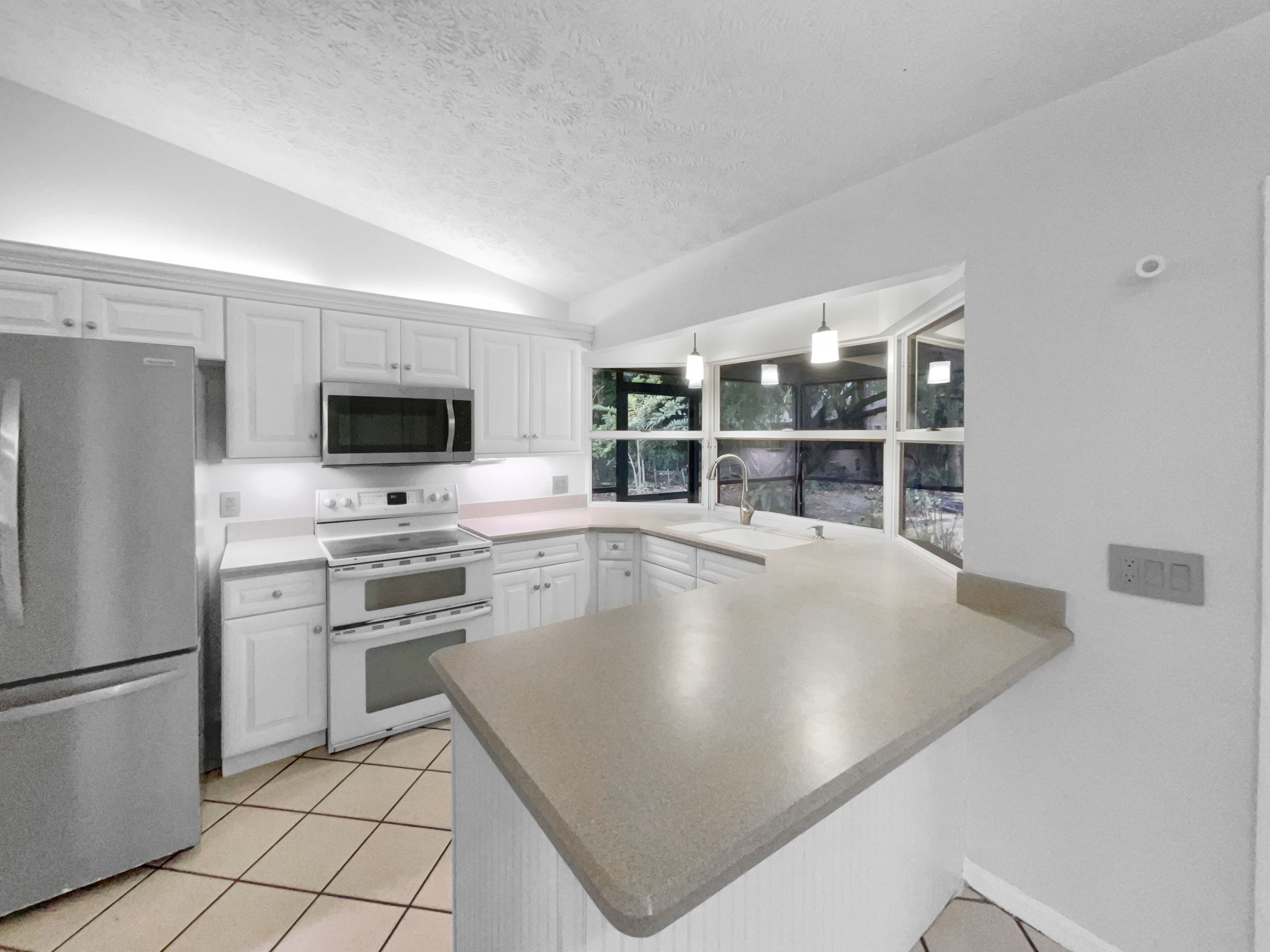 Photo 23 of 28 of 5409 Hickory Dr, Fort Pierce, FL