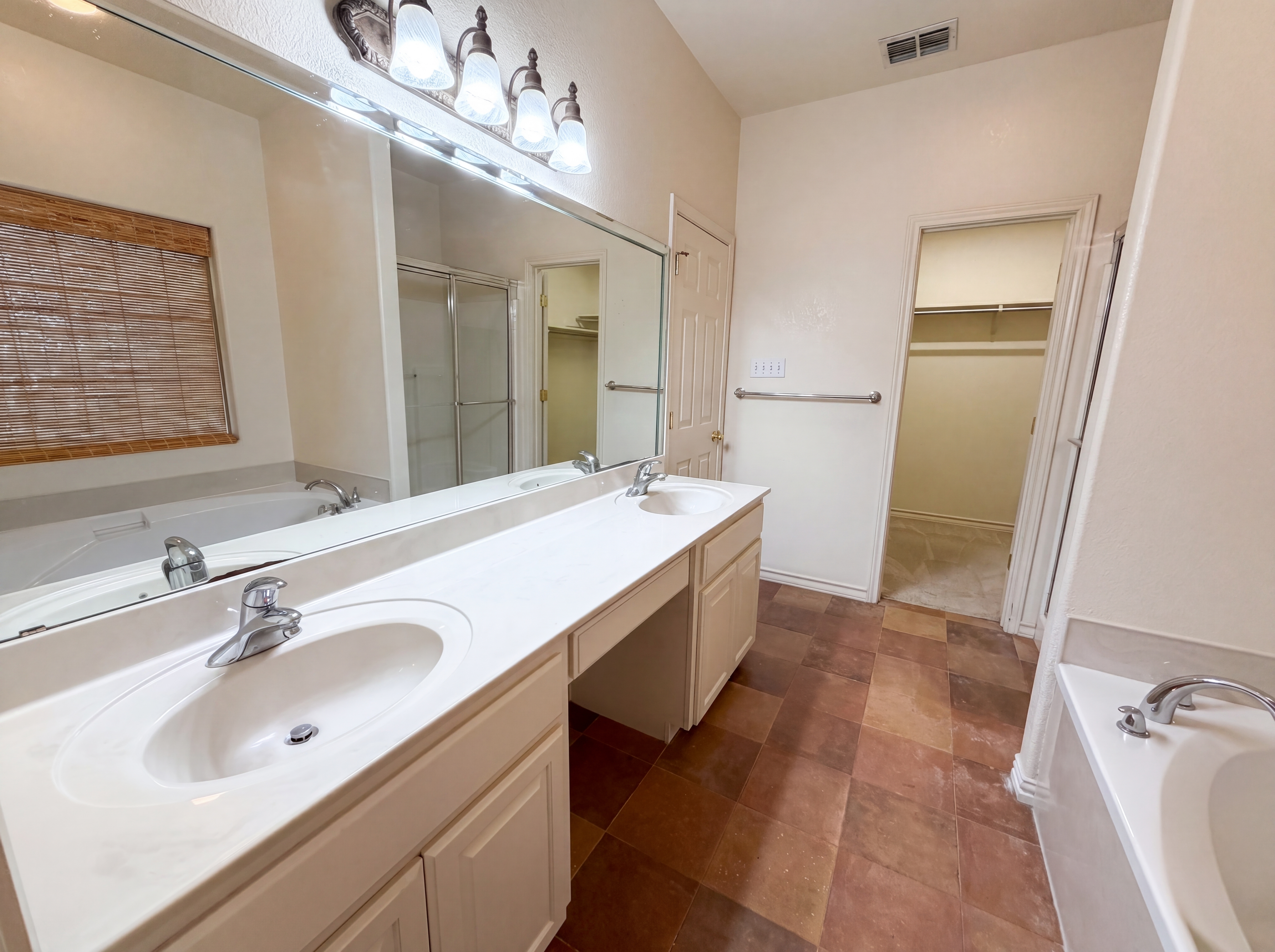 Photo 6 of 23 of 212 House Ave, Sandia, TX