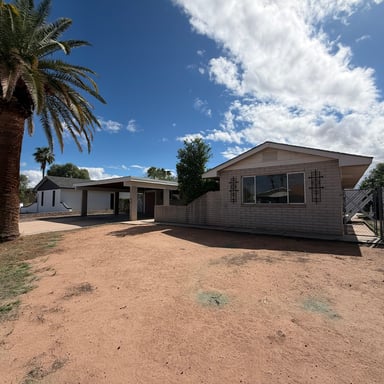 Property photo 1 of 1137 E Brenda Dr