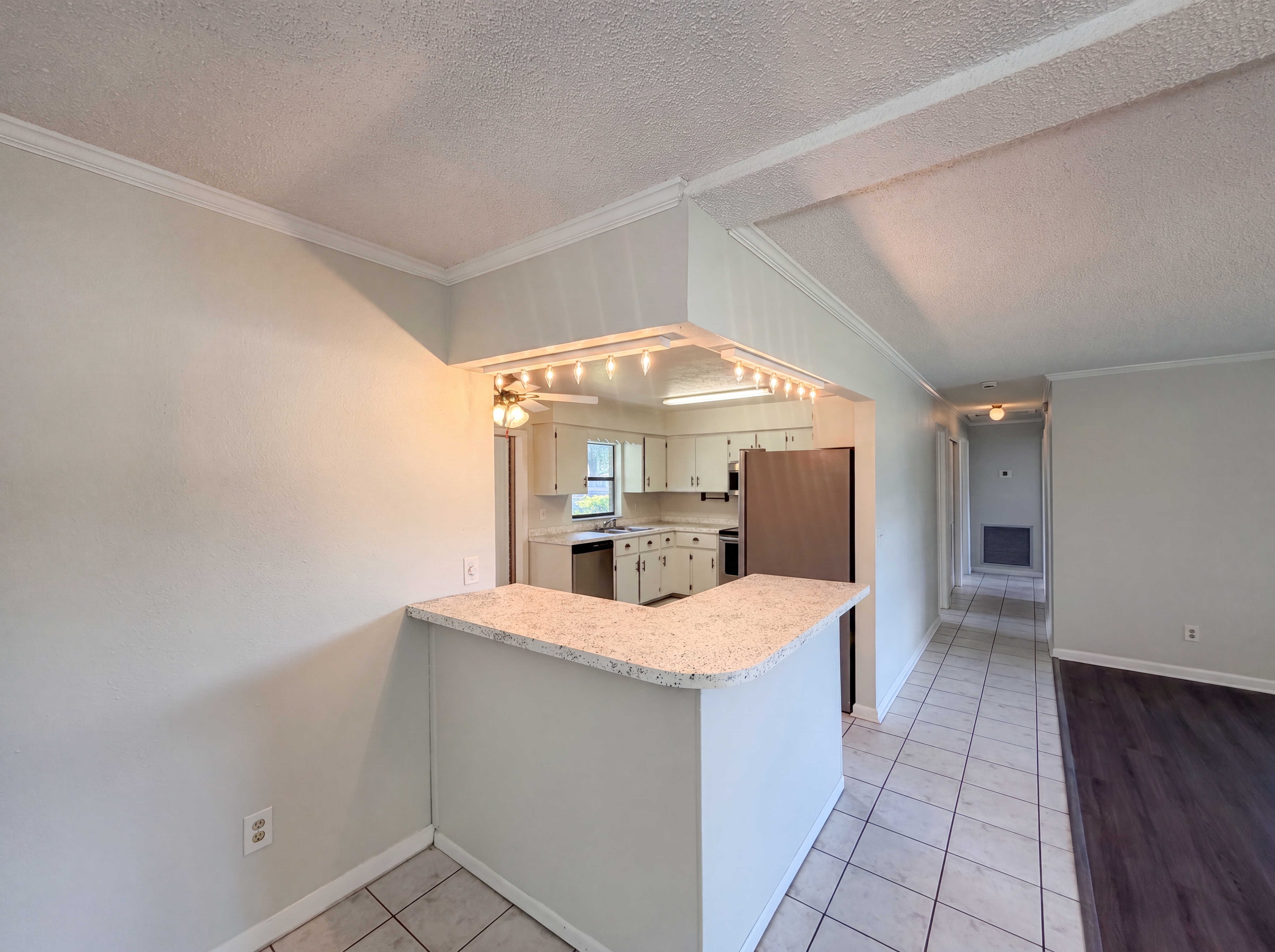 Photo 9 of 17 of 3129 Avenue W NW, Winter Haven, FL