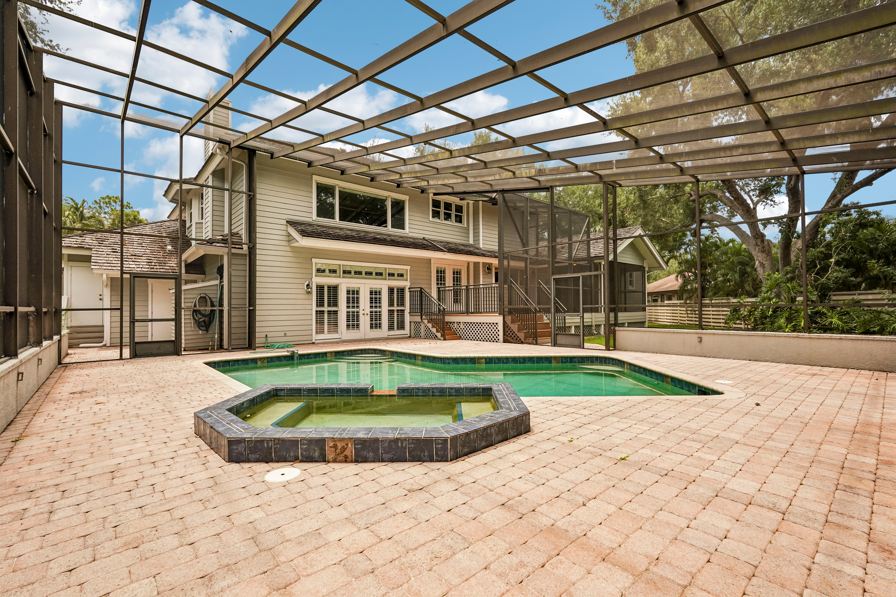 Photo 18 of 68 of 1675 Landings Ln, Sarasota, FL