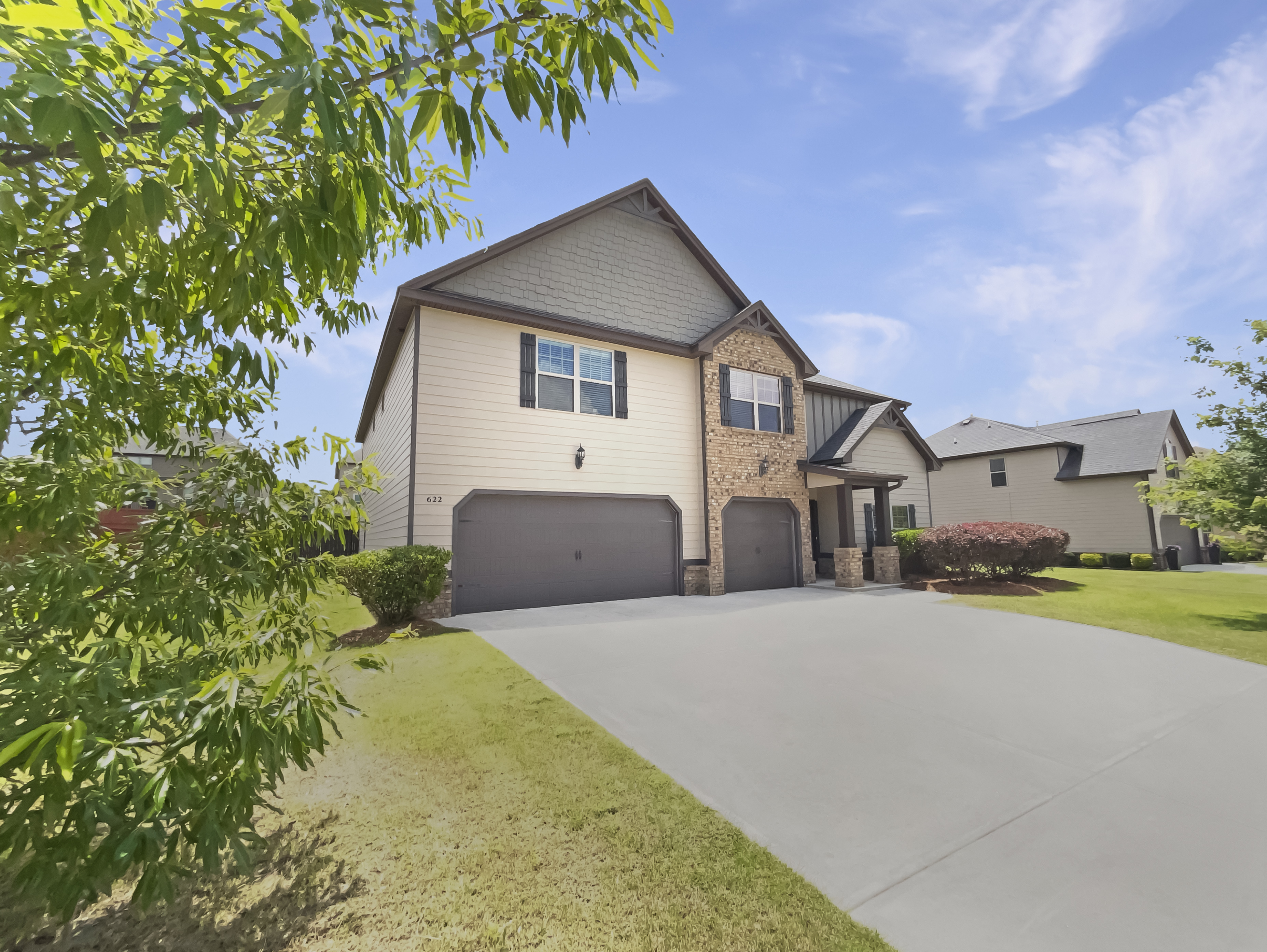 Photo 9 of 64 of 622 Madison Park Dr, Grayson, GA