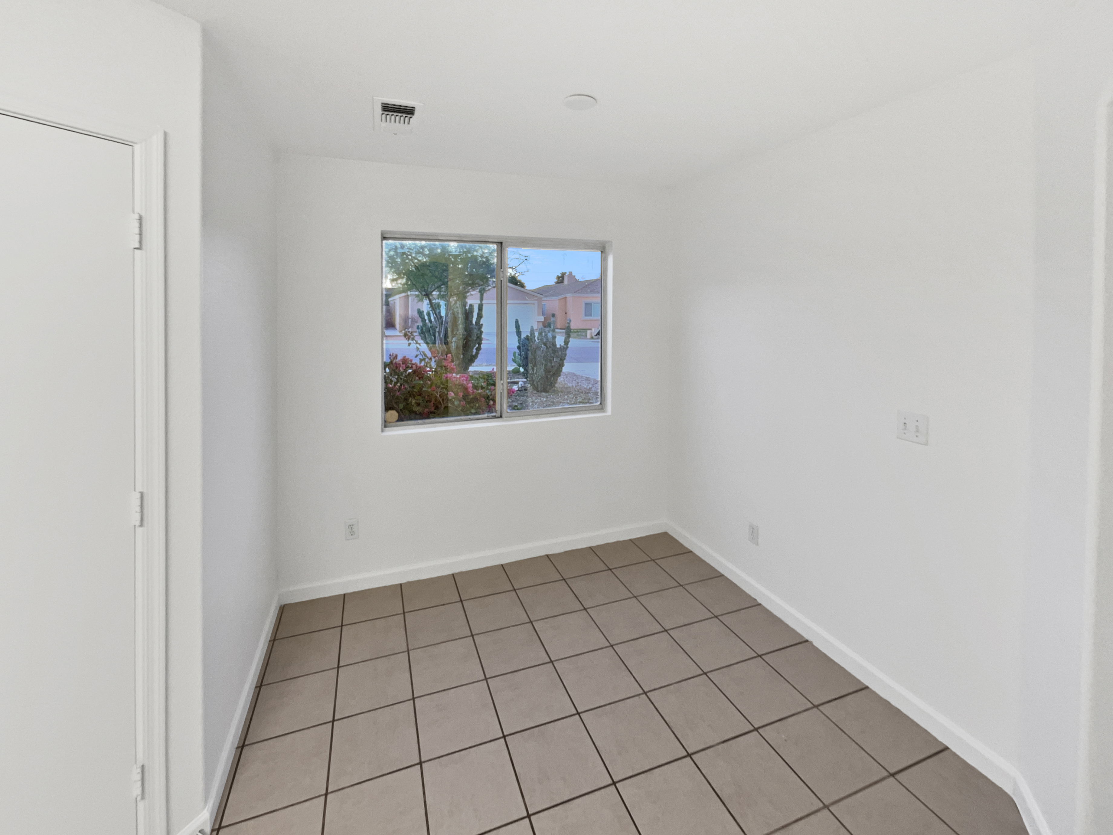 Photo 8 of 19 of 7405 E Cross Ridge Pl, Tucson, AZ