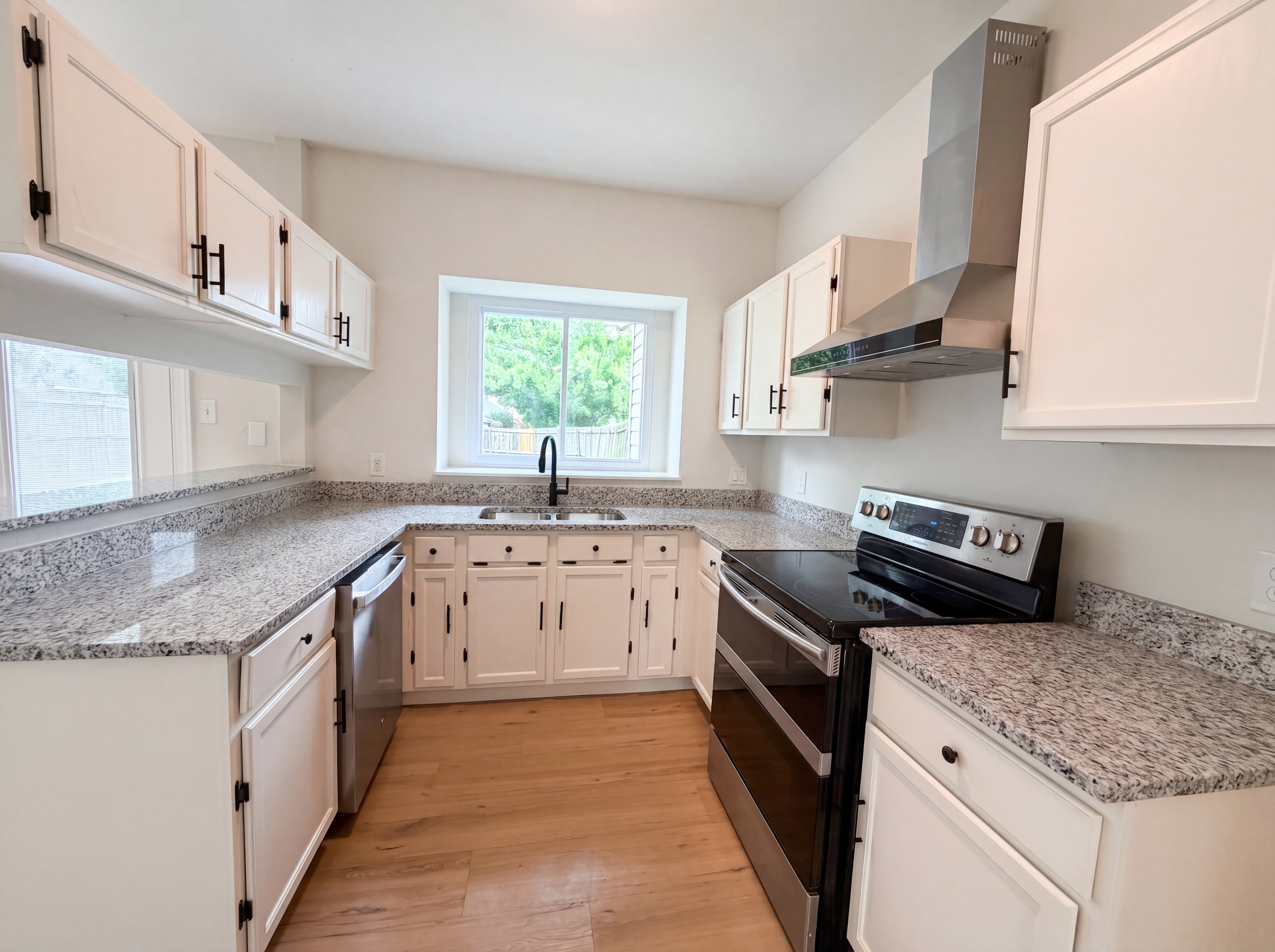 Photo 6 of 19 of 2804 Rice Dr, Rowlett, TX