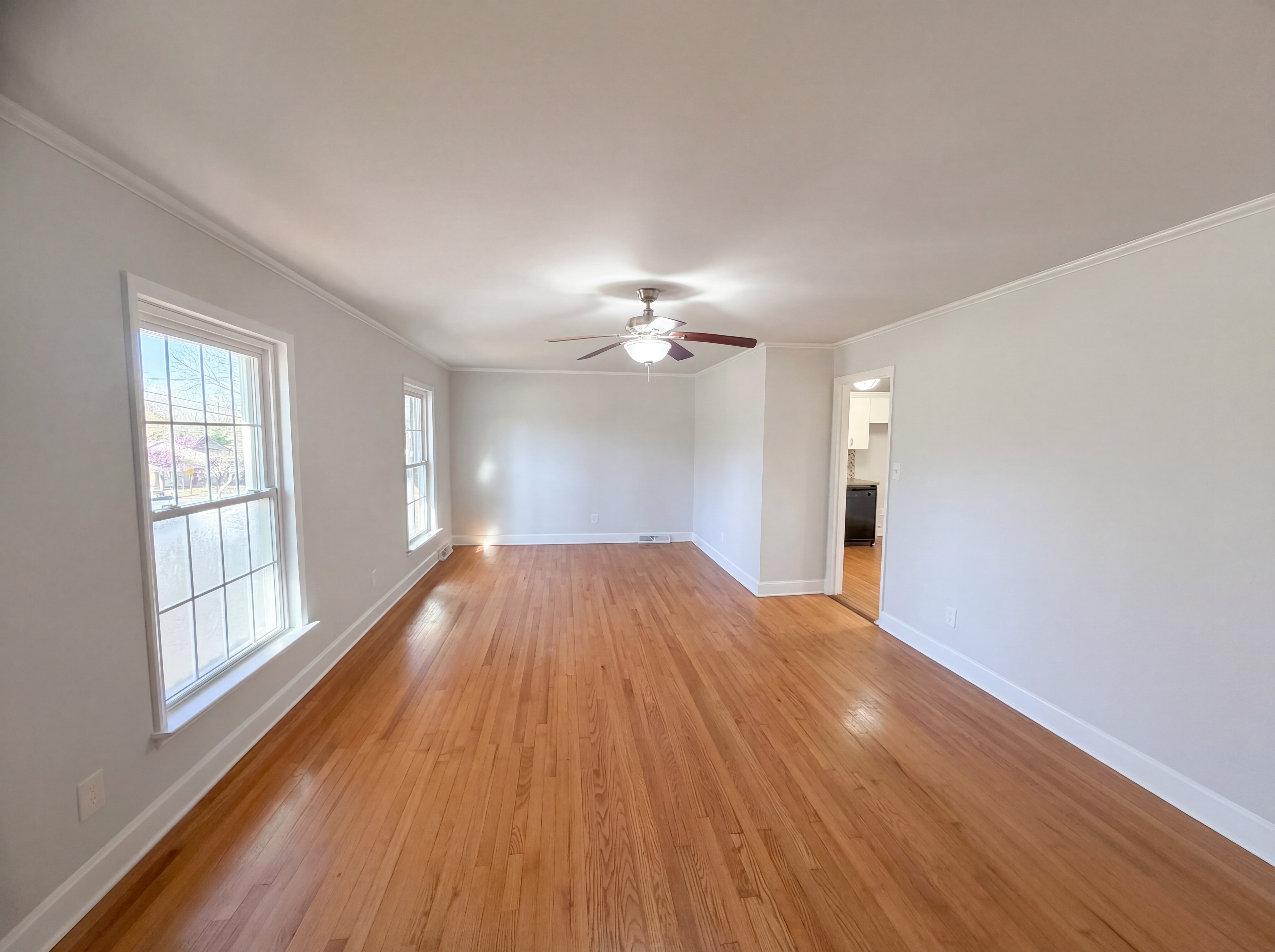Photo 3 of 21 of 1512 Buckingham Ave, Gastonia, NC