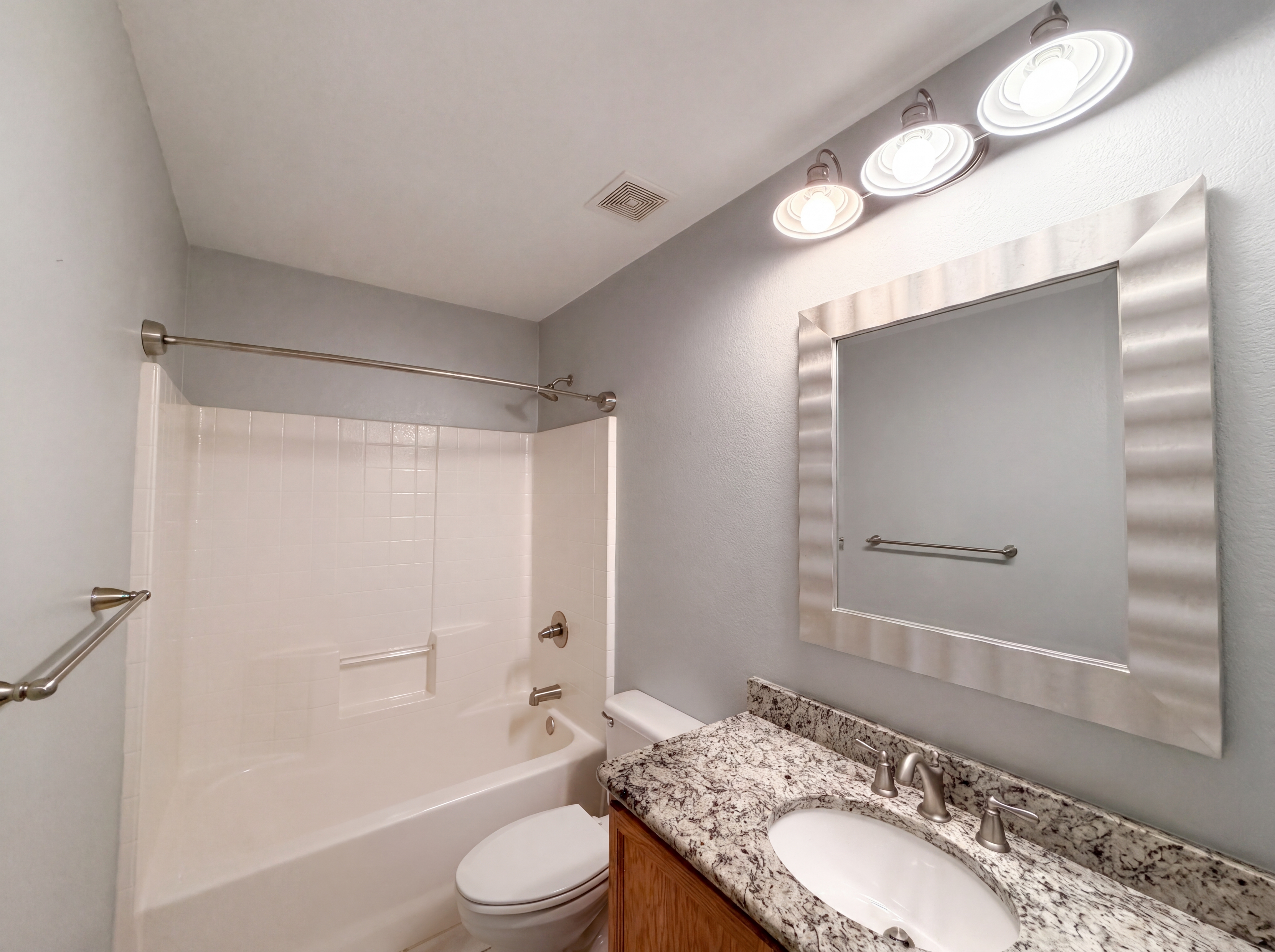 Photo 10 of 20 of 2805 Hereford Rd, Denton, TX
