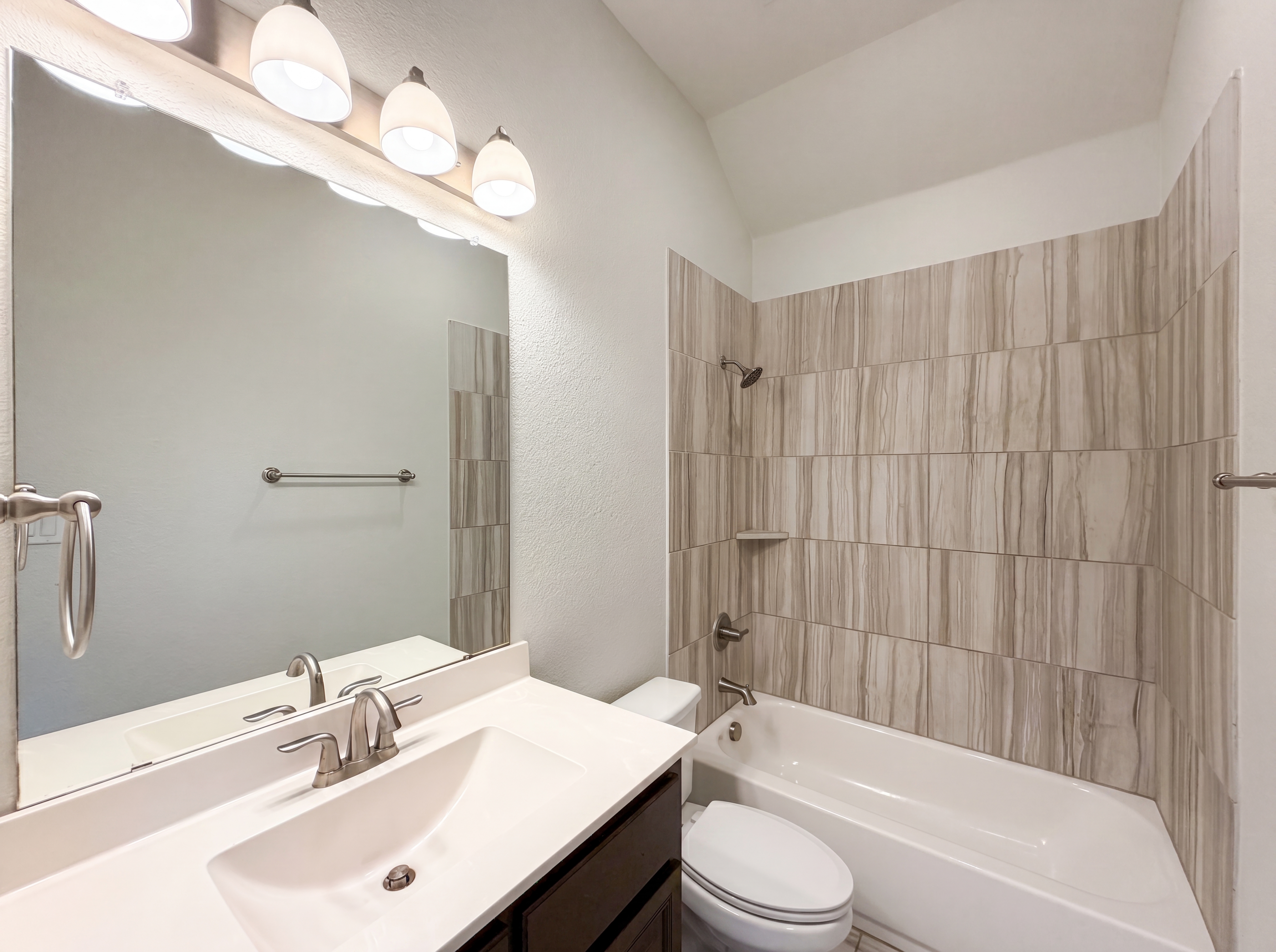 Photo 12 of 26 of 13904 Prairie Vista Ln, Ponder, TX