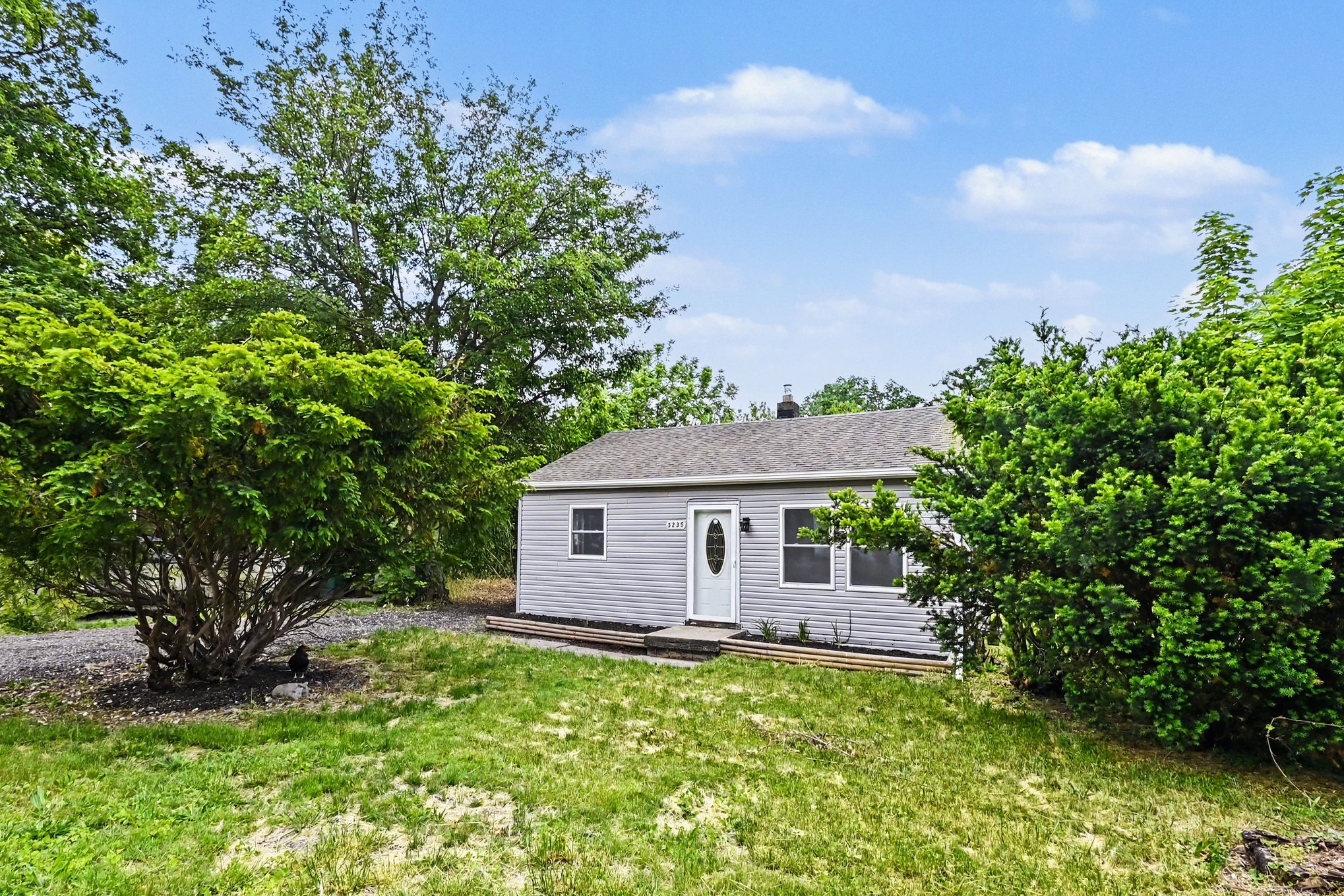 Photo 8 of 19 of 3235 Young Ave, Lansing, MI