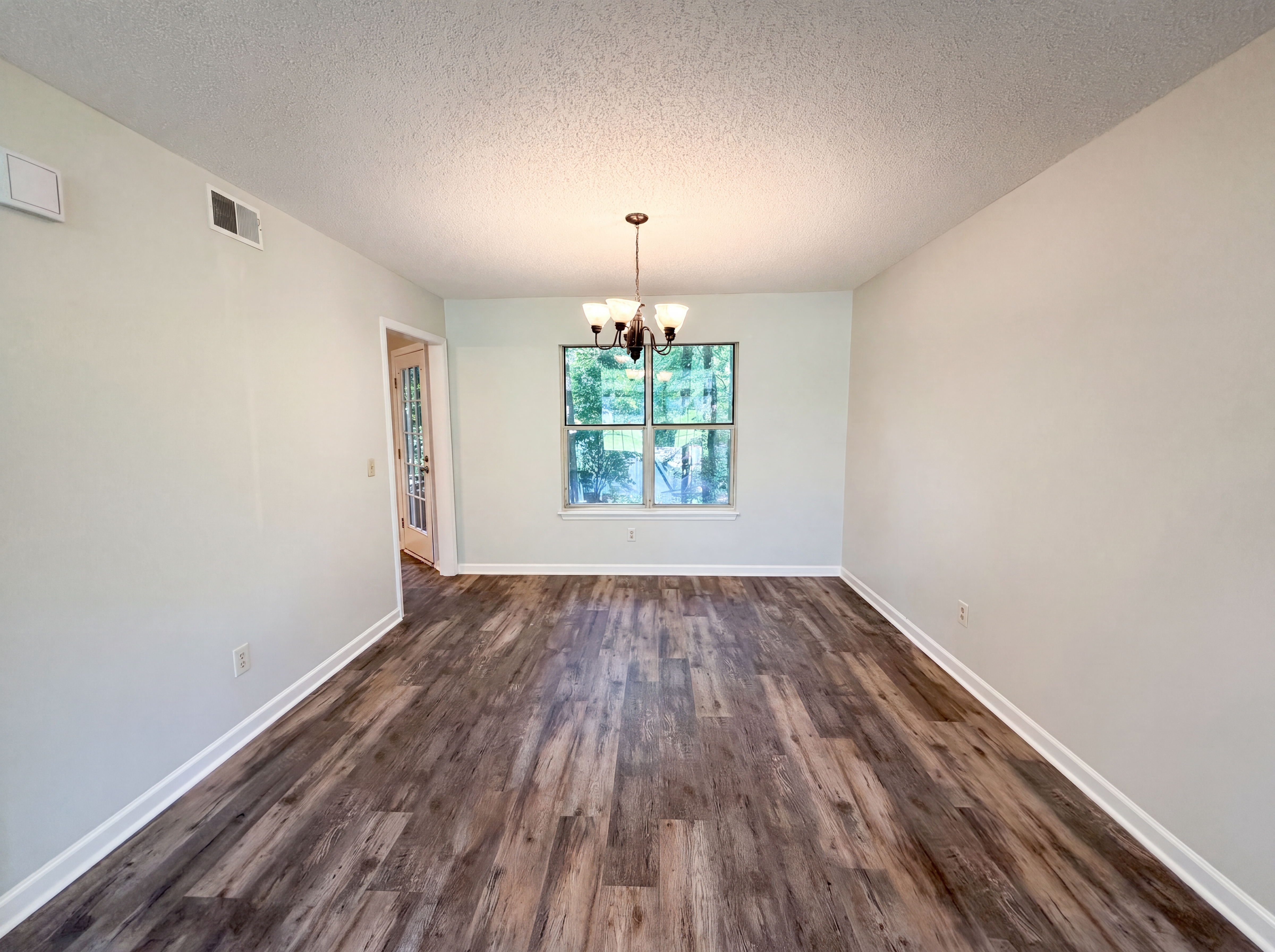Photo 10 of 27 of 39 Saint Albans Rd, Irmo, SC