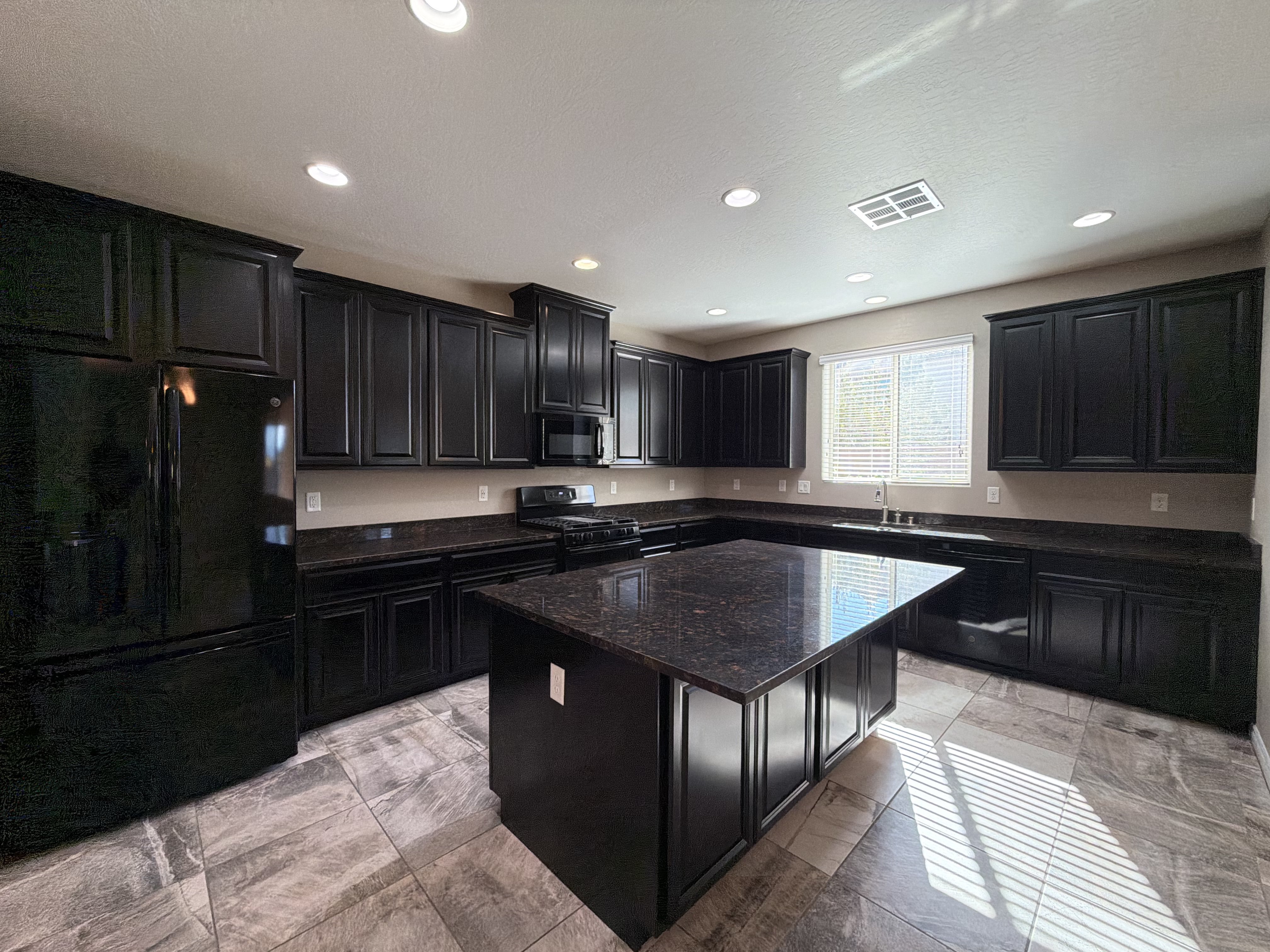 Photo 7 of 35 of 12243 Loggeta Way, Las Vegas, NV