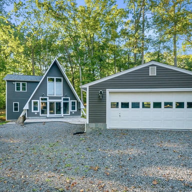 Property photo 1 of 3419 Lakeview Pkwy