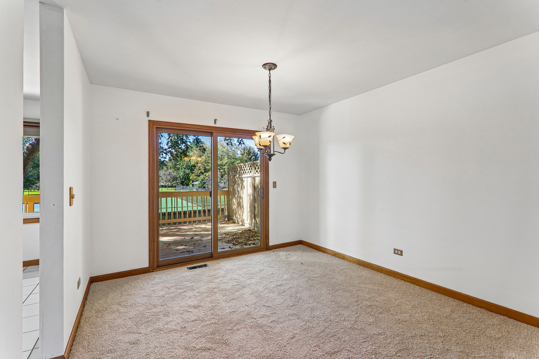 Photo 12 of 30 of 4532 Black Partridge Ln, Lisle, IL