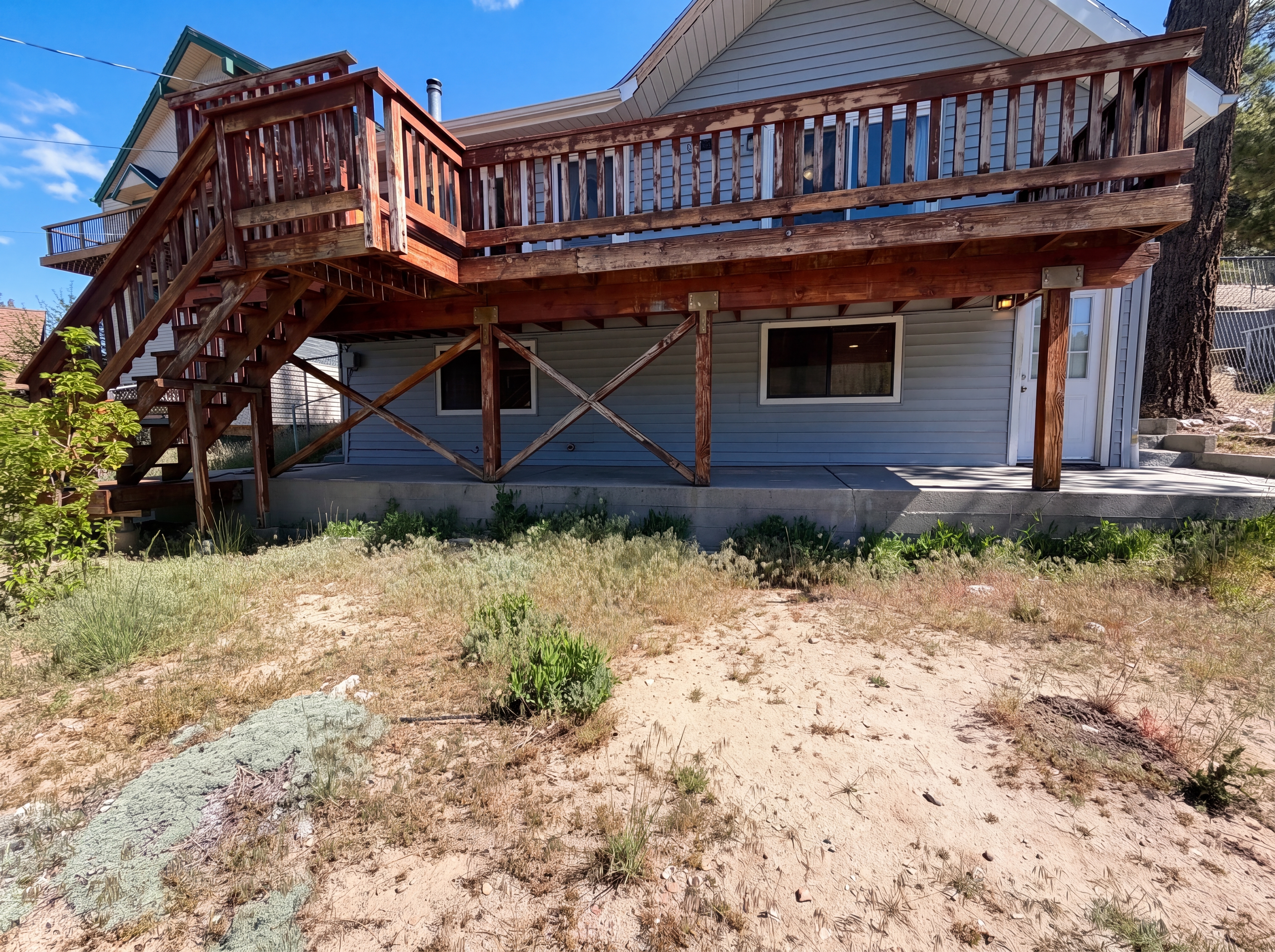 Photo 5 of 23 of 718 Blue Jay Rd, Big Bear Lake, CA