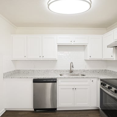Property photo 2 of 30 Roberts Ln