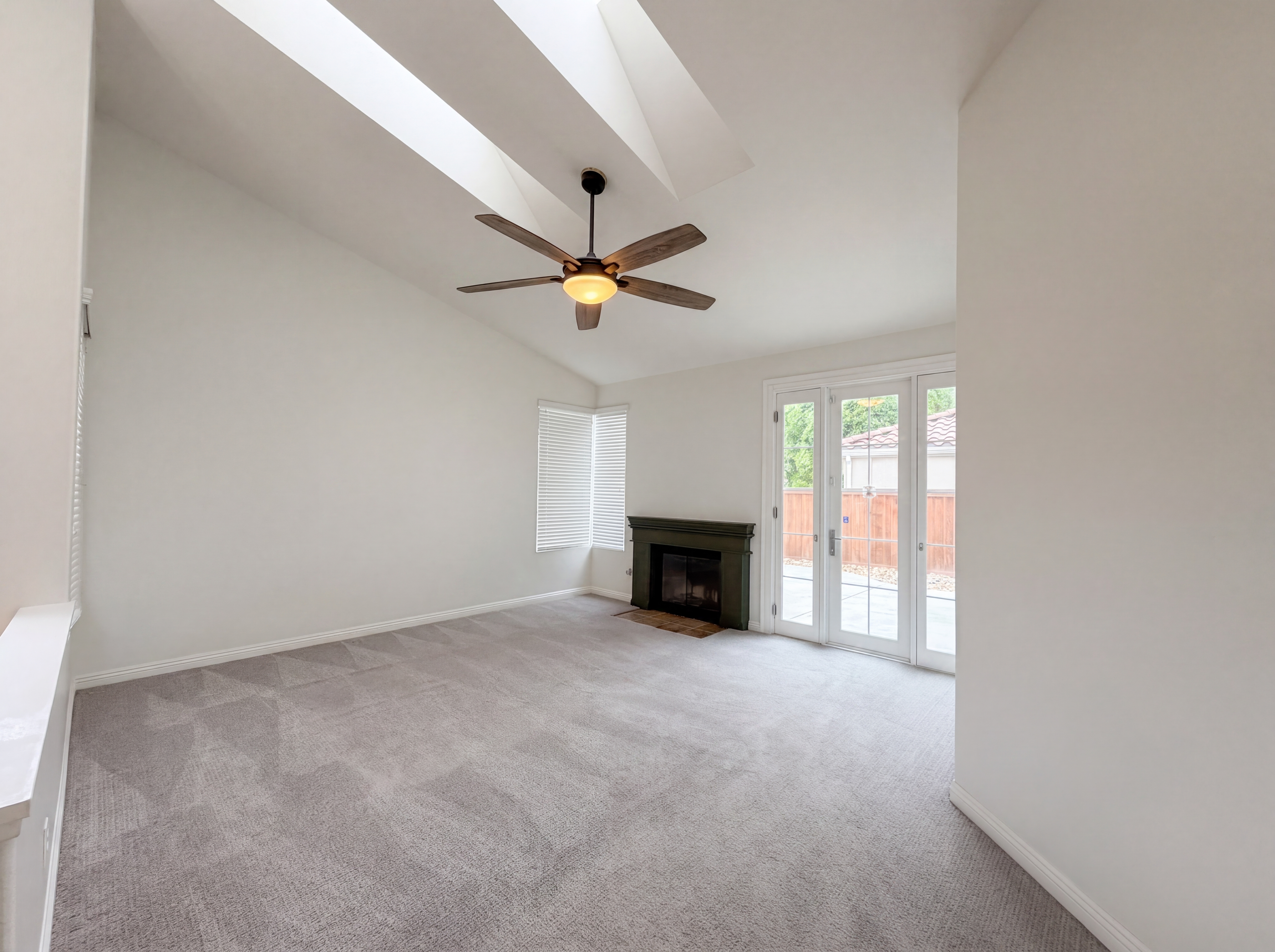 Photo 9 of 21 of 29628 Kingston Ct, Menifee, CA