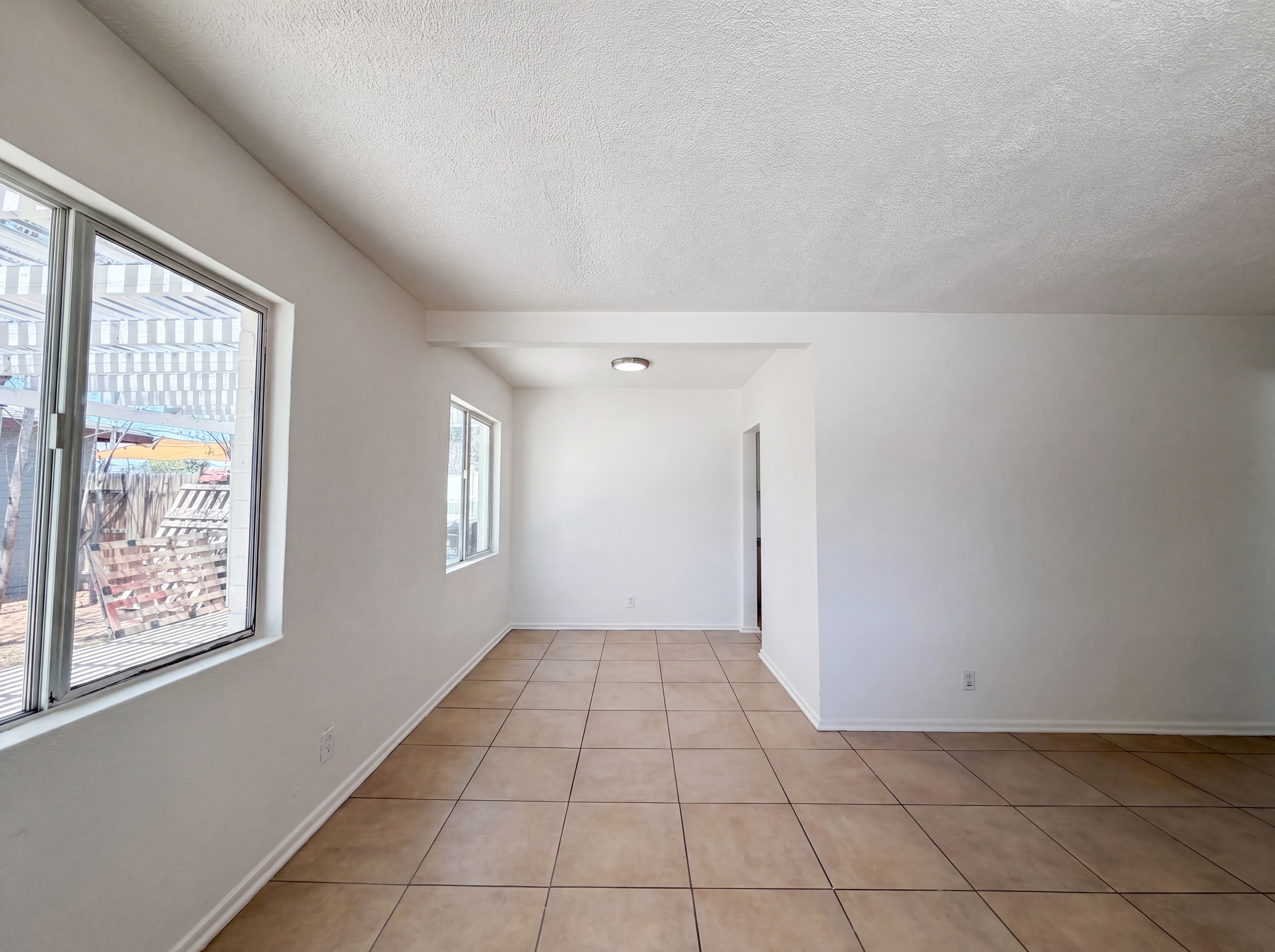 Photo 6 of 16 of 2042 W Pasadena Ave, Phoenix, AZ