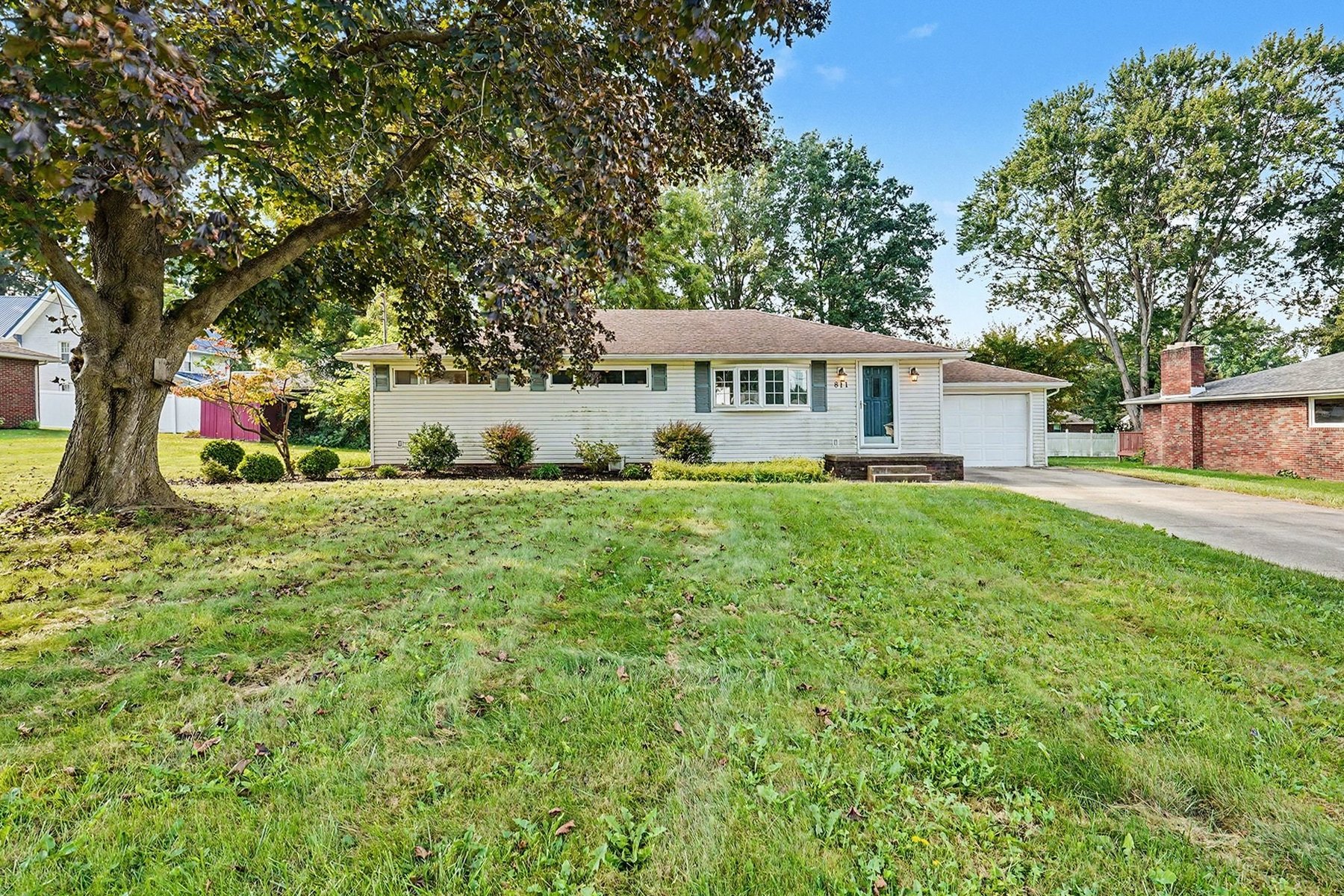 Photo 1 of 811 Leecrest St NW