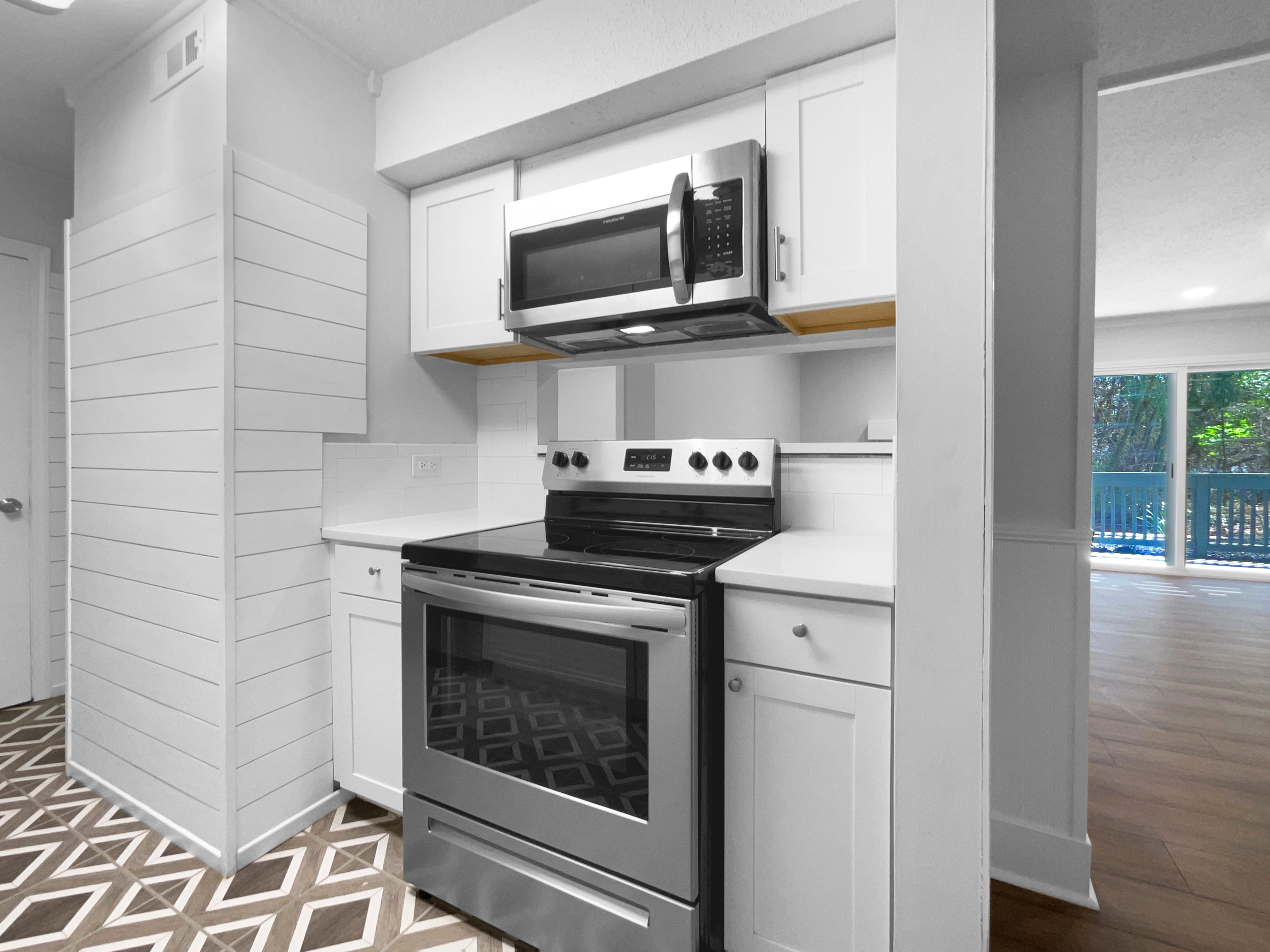 Photo 13 of 20 of 4936 Sardis Rd, Charlotte, NC