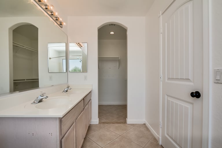 Photo 13 of 26 - 550 S 104th St, Mesa, AZ 85208
