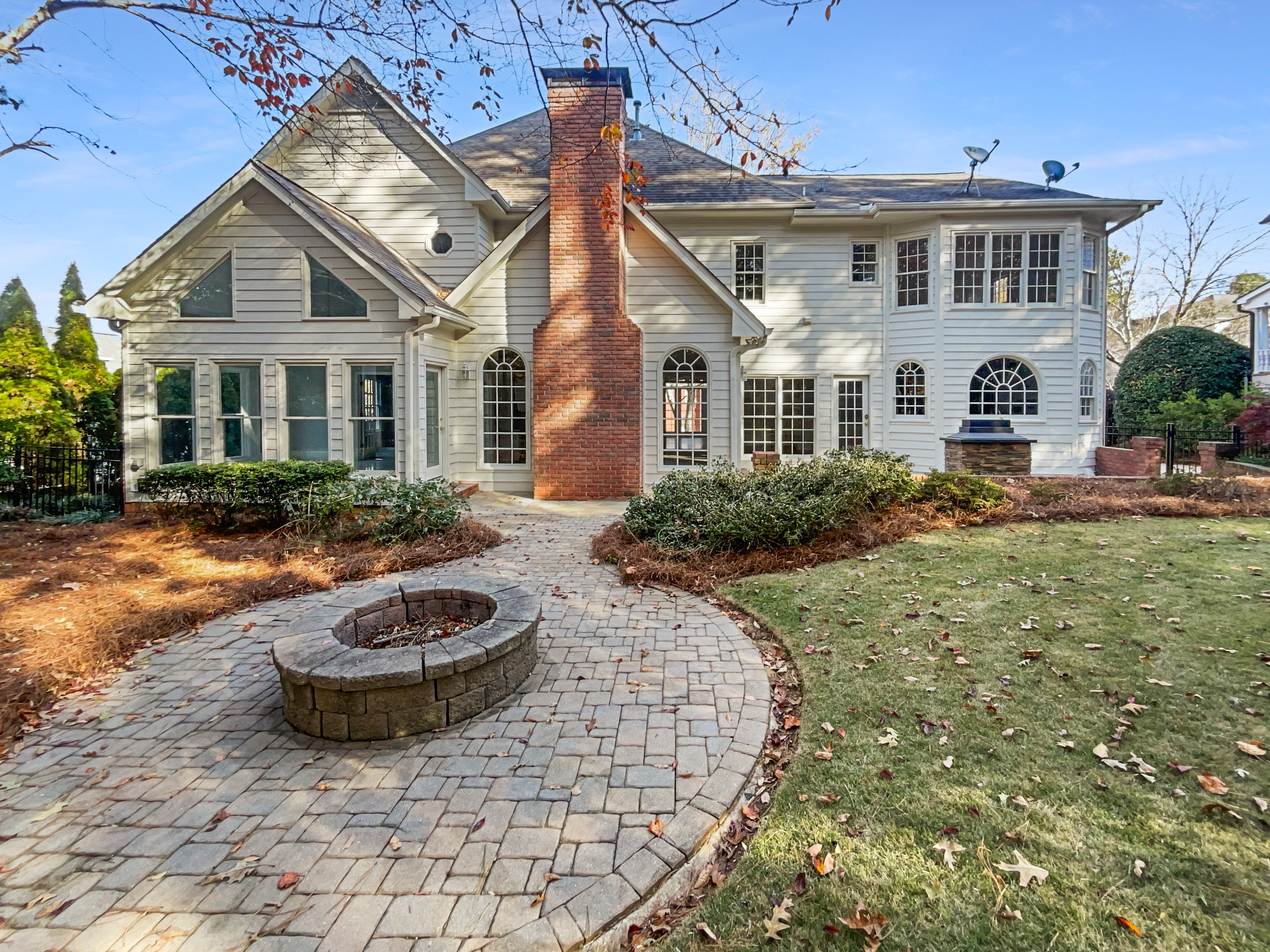 Photo 6 of 58 of 530 Kearny St, Alpharetta, GA