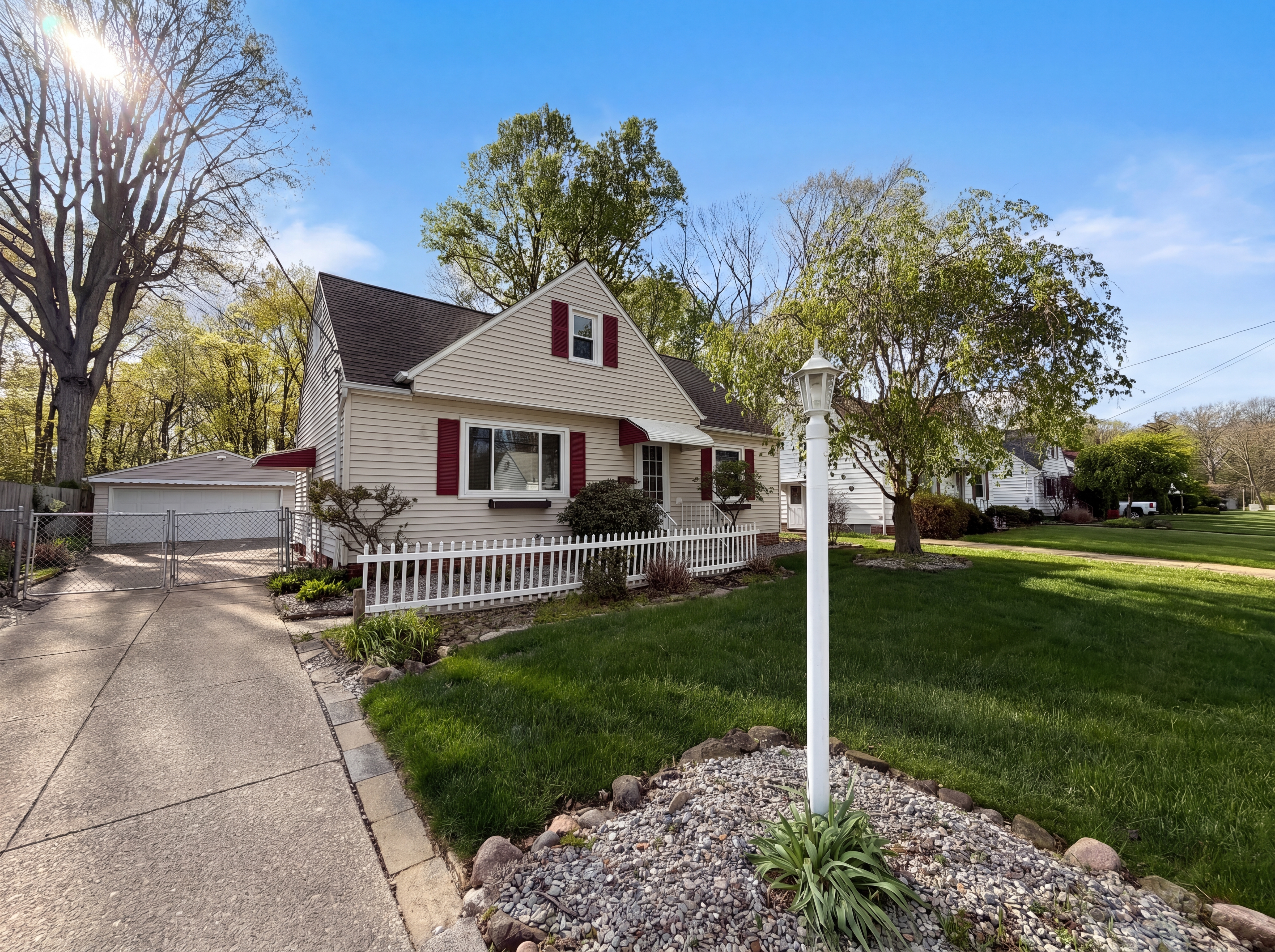 Photo 18 of 21 of 6252 Anita Dr, Cleveland, OH