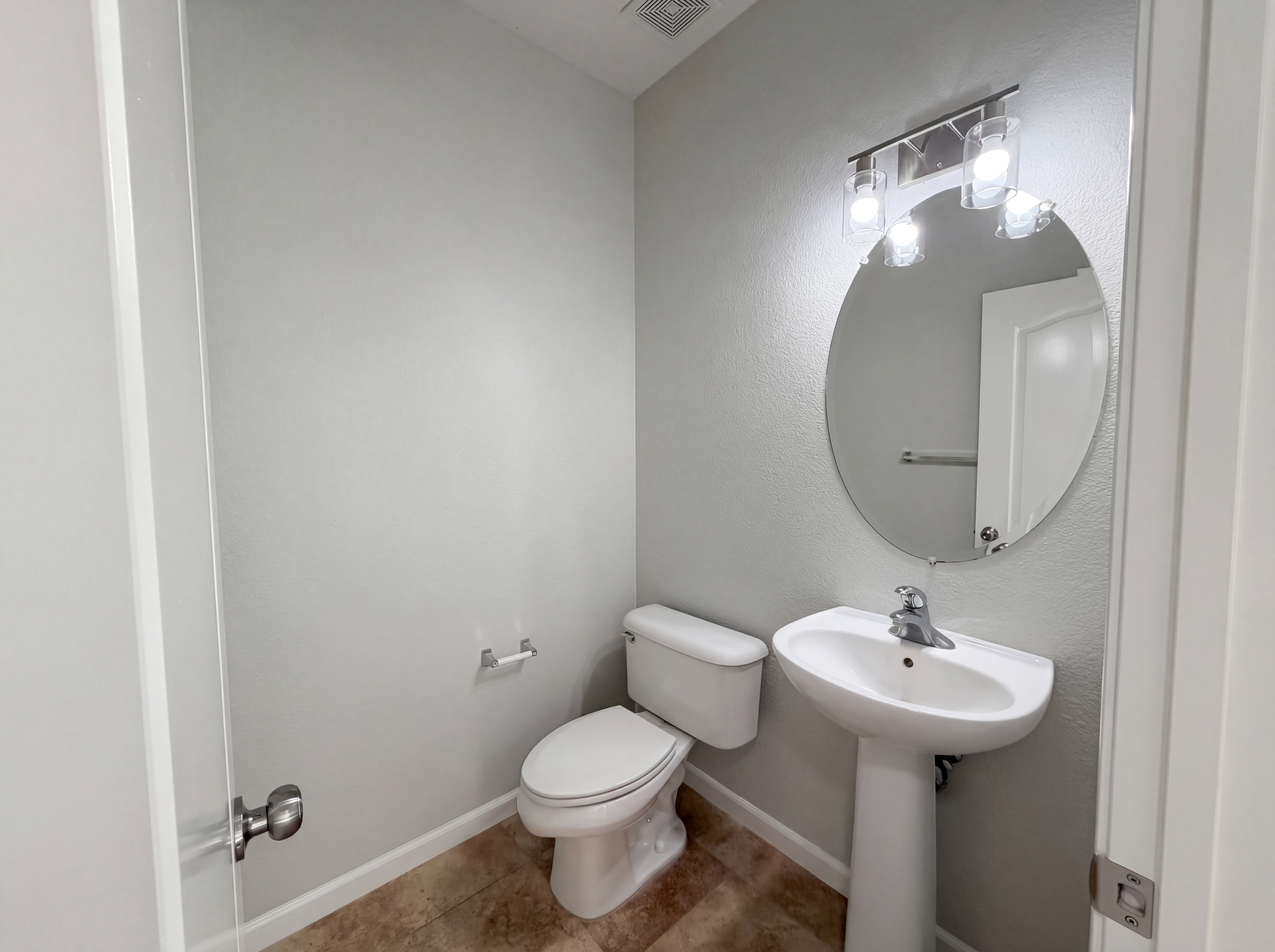 Photo 23 of 47 of 1257 Brooktrail Dr, Pittsburg, CA