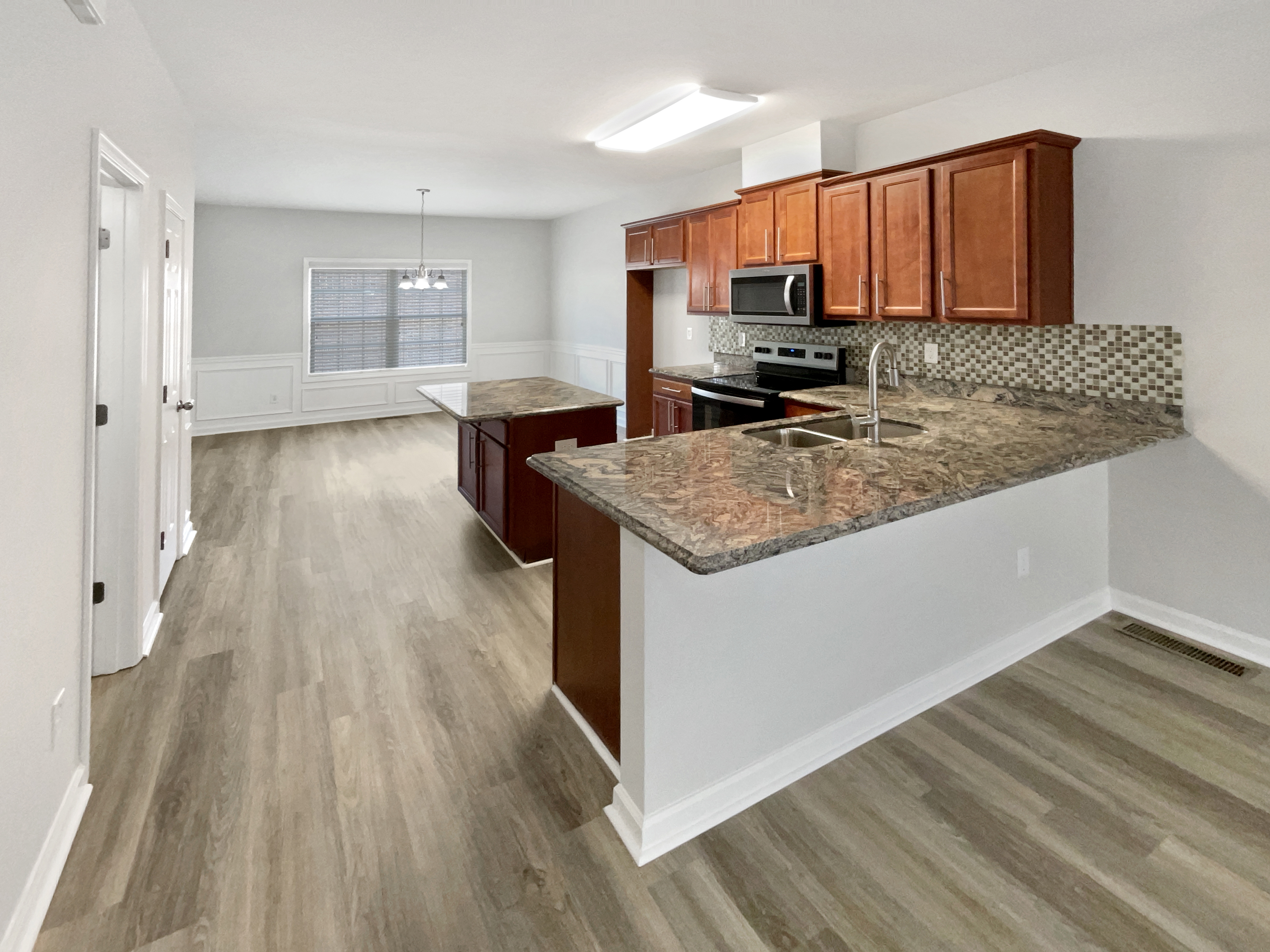 Photo 34 of 52 of 1622 Halliard Dr, Lawrenceville, GA