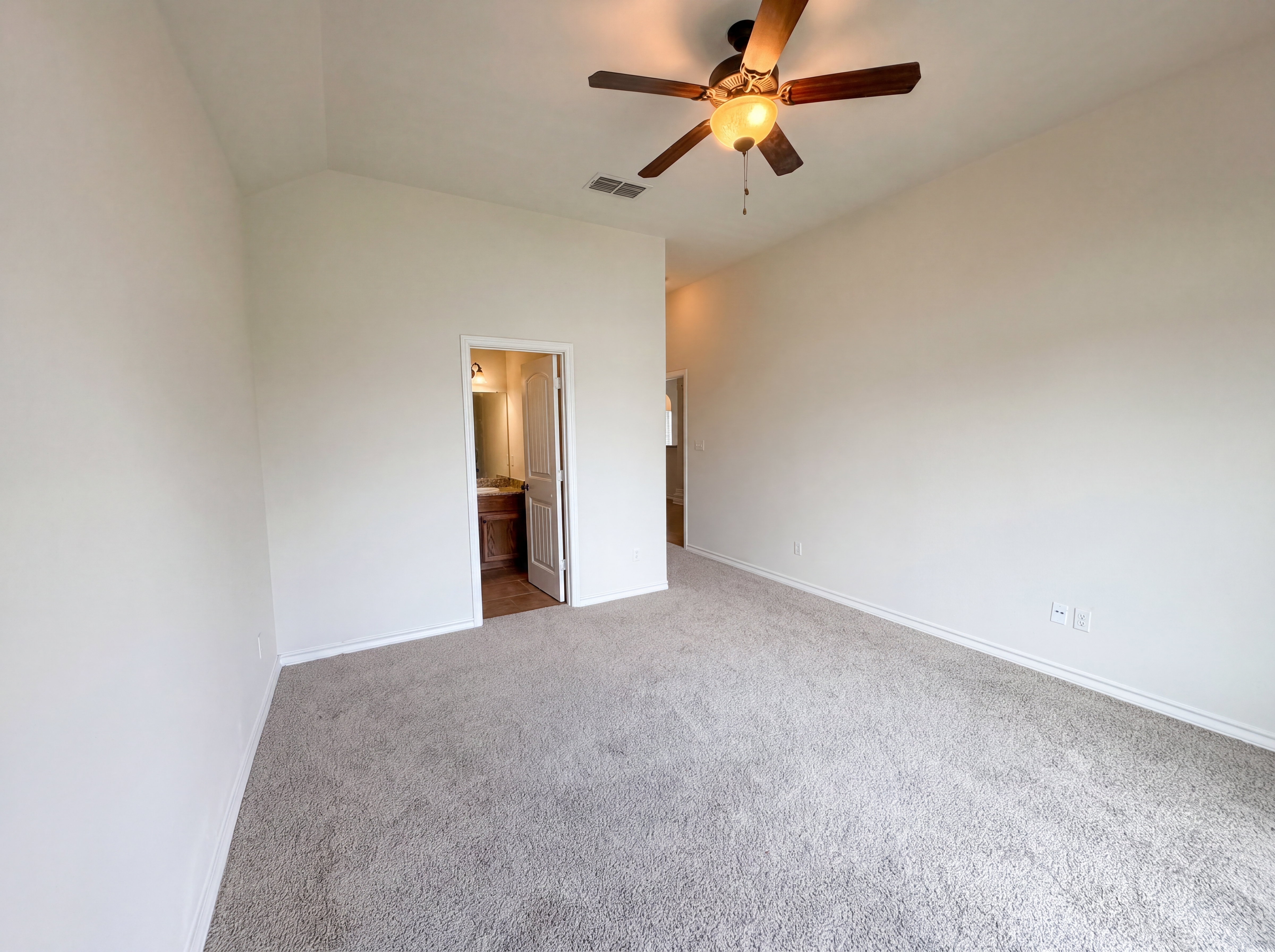 Photo 10 of 20 of 5721 Loire Blvd, Corpus Christi, TX