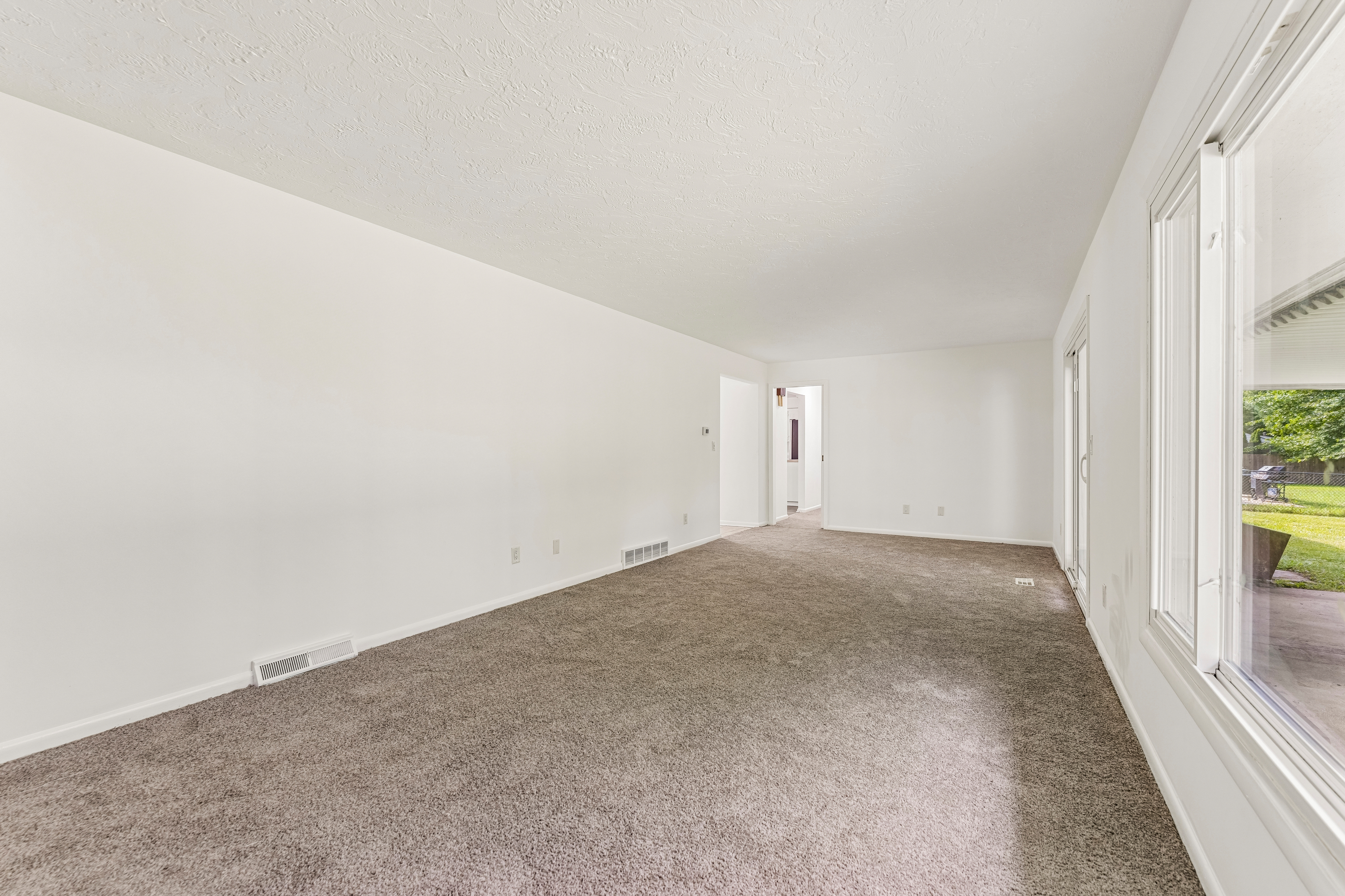 Photo 19 of 40 of 460 Long St, Amherst, OH