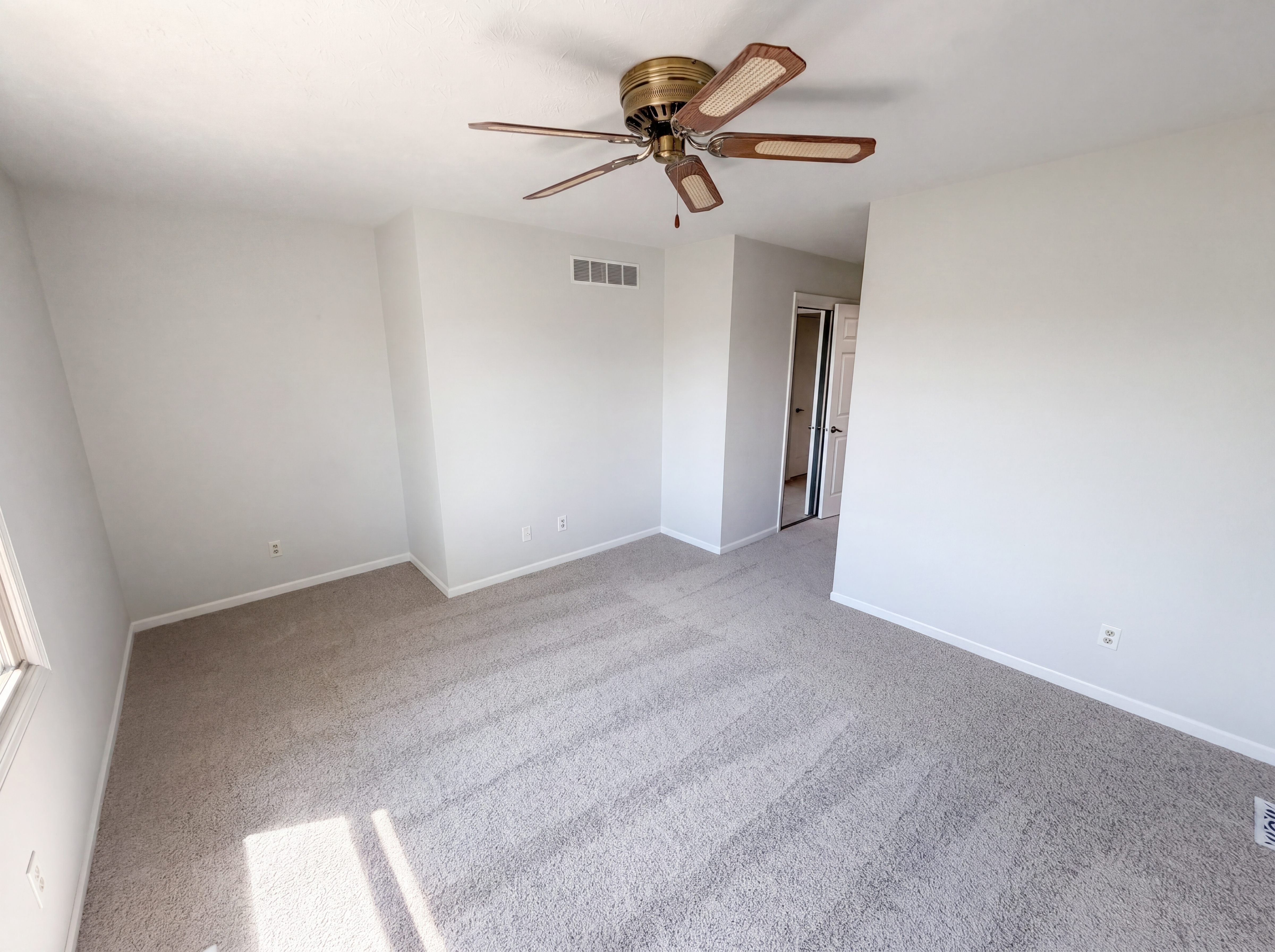 Photo 14 of 19 of 9463 Maple Way, Indianapolis, IN