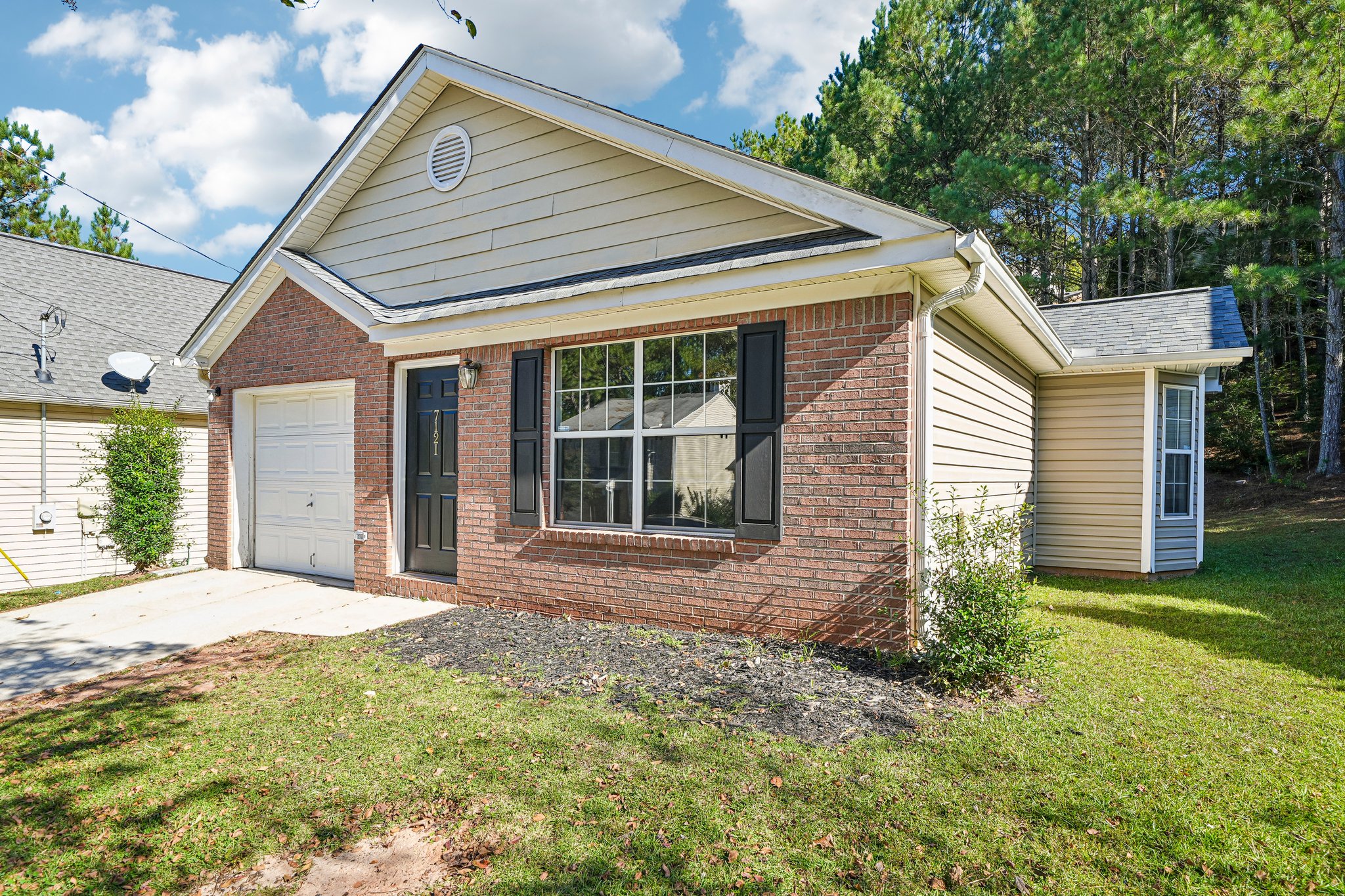 Photo 21 of 22 of 7121 Ravenwood Ln, Lithonia, GA