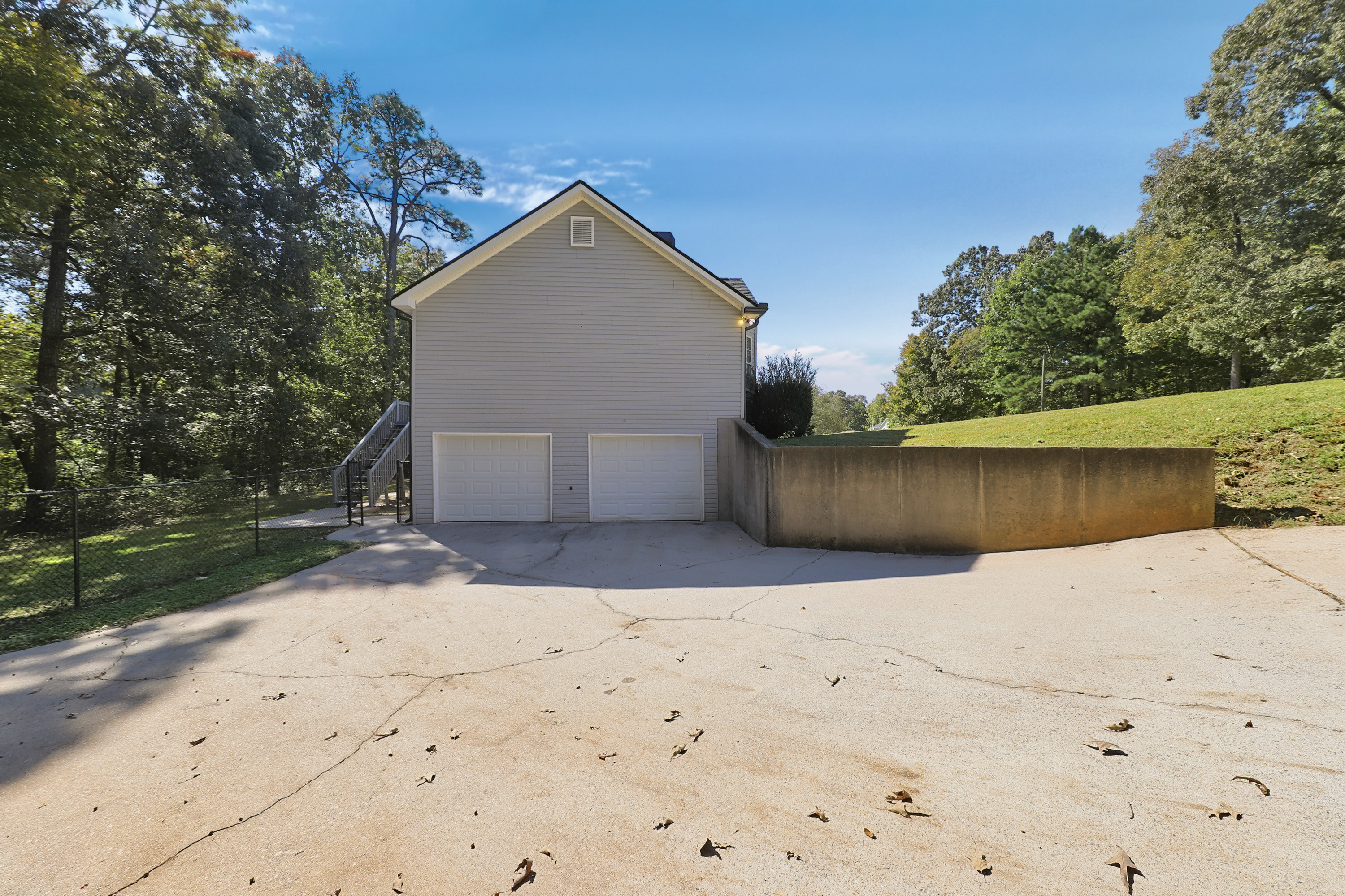Photo 20 of 24 of 4942 Alpine Ct, Winston, GA