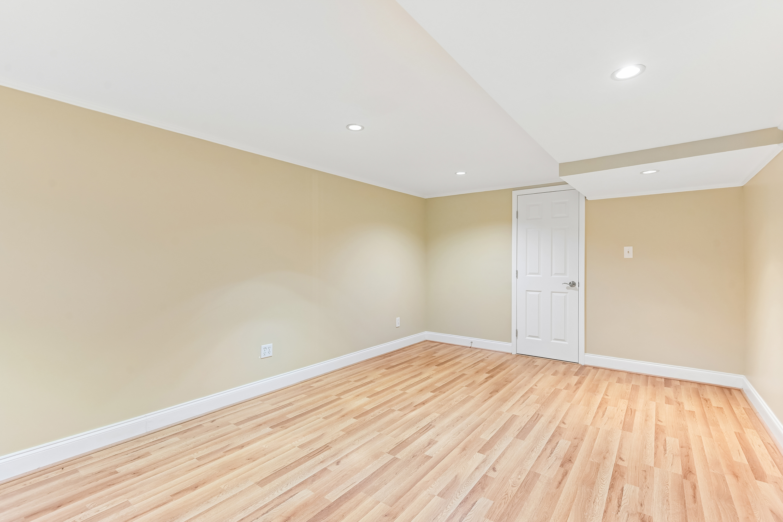 Photo 30 of 87 of 3135 Spalding Dr, Atlanta, GA