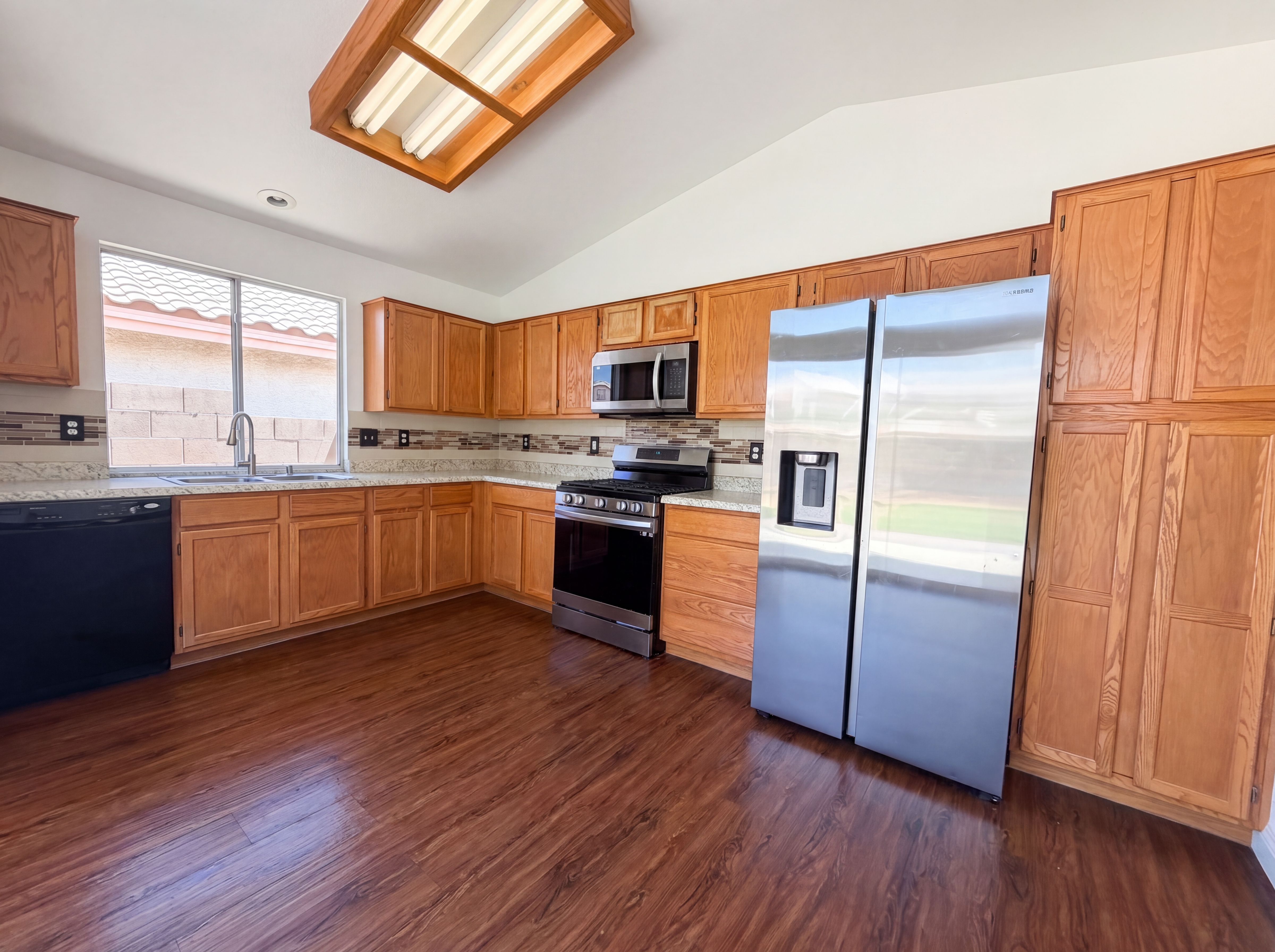 Photo 2 of 23 of 2080 Sierra Stone Ln, Las Vegas, NV