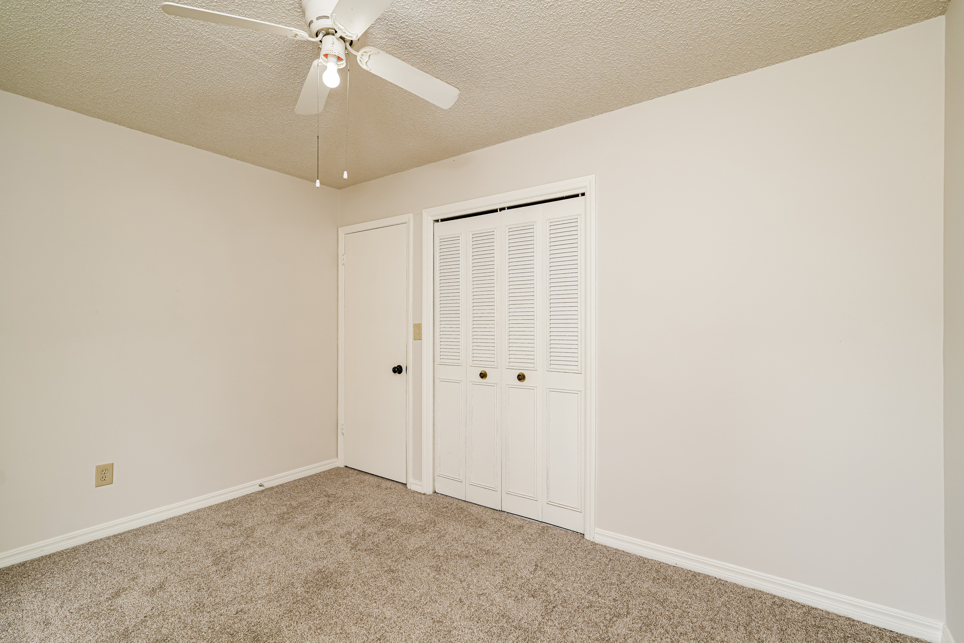 Photo 15 of 21 of 2701 S 115th East Pl, Tulsa, OK