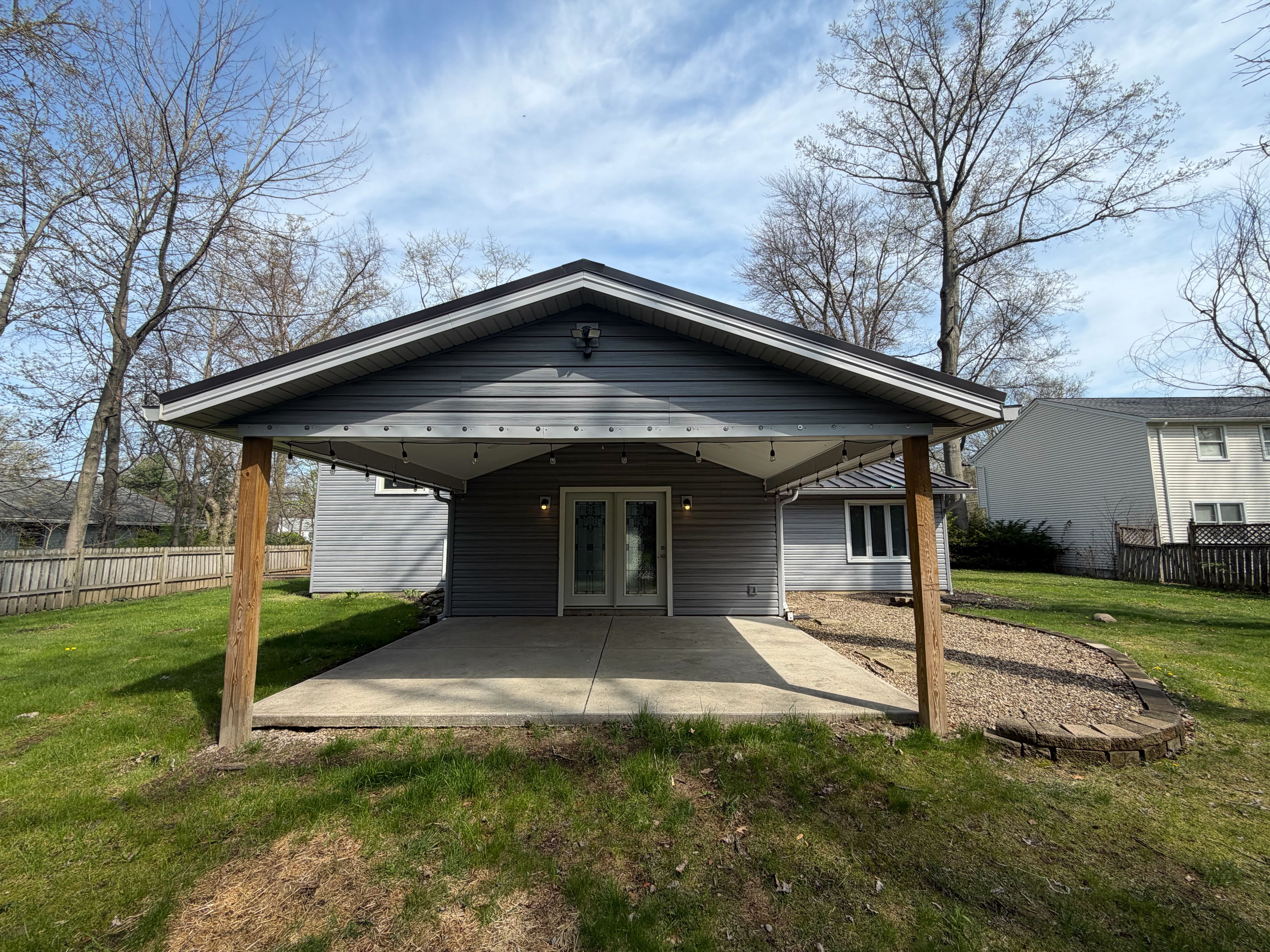 Photo 5 of 22 of 32847 Redwood Blvd, Avon Lake, OH