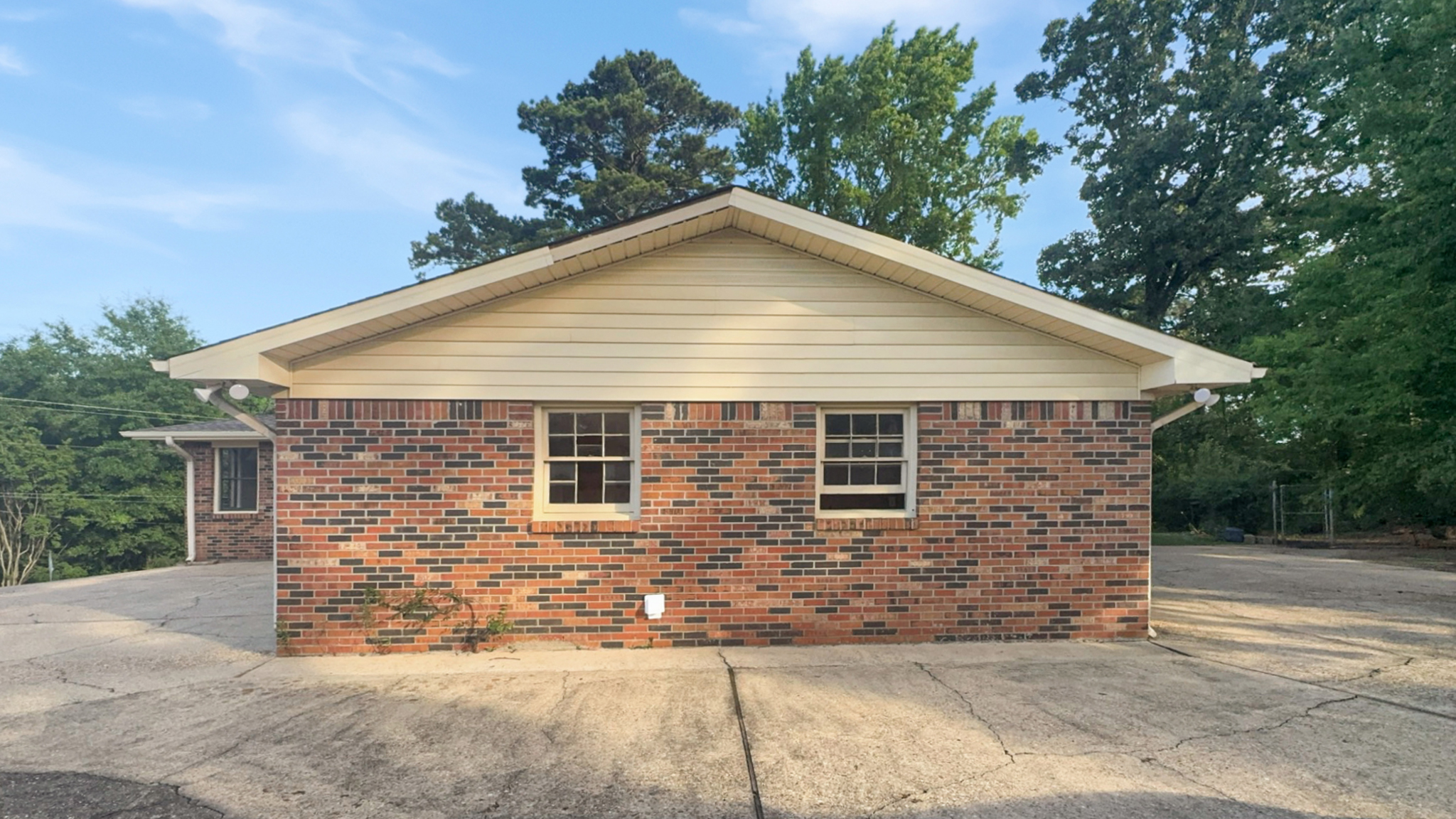 Photo 24 of 32 of 3950 Skyland Blvd E, Tuscaloosa, AL