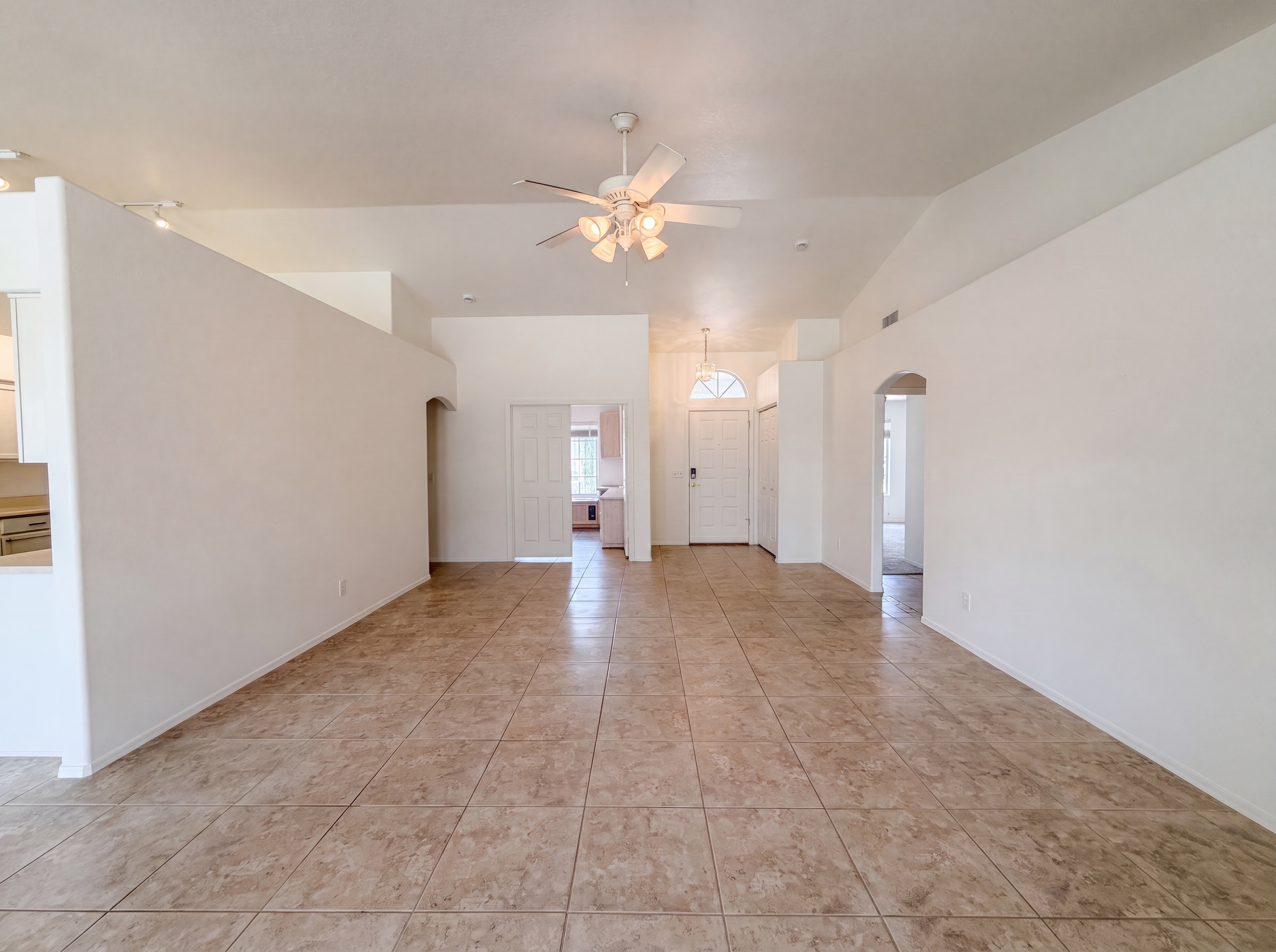 Photo 6 of 21 of 1617 E Krystal St, Casa Grande, AZ