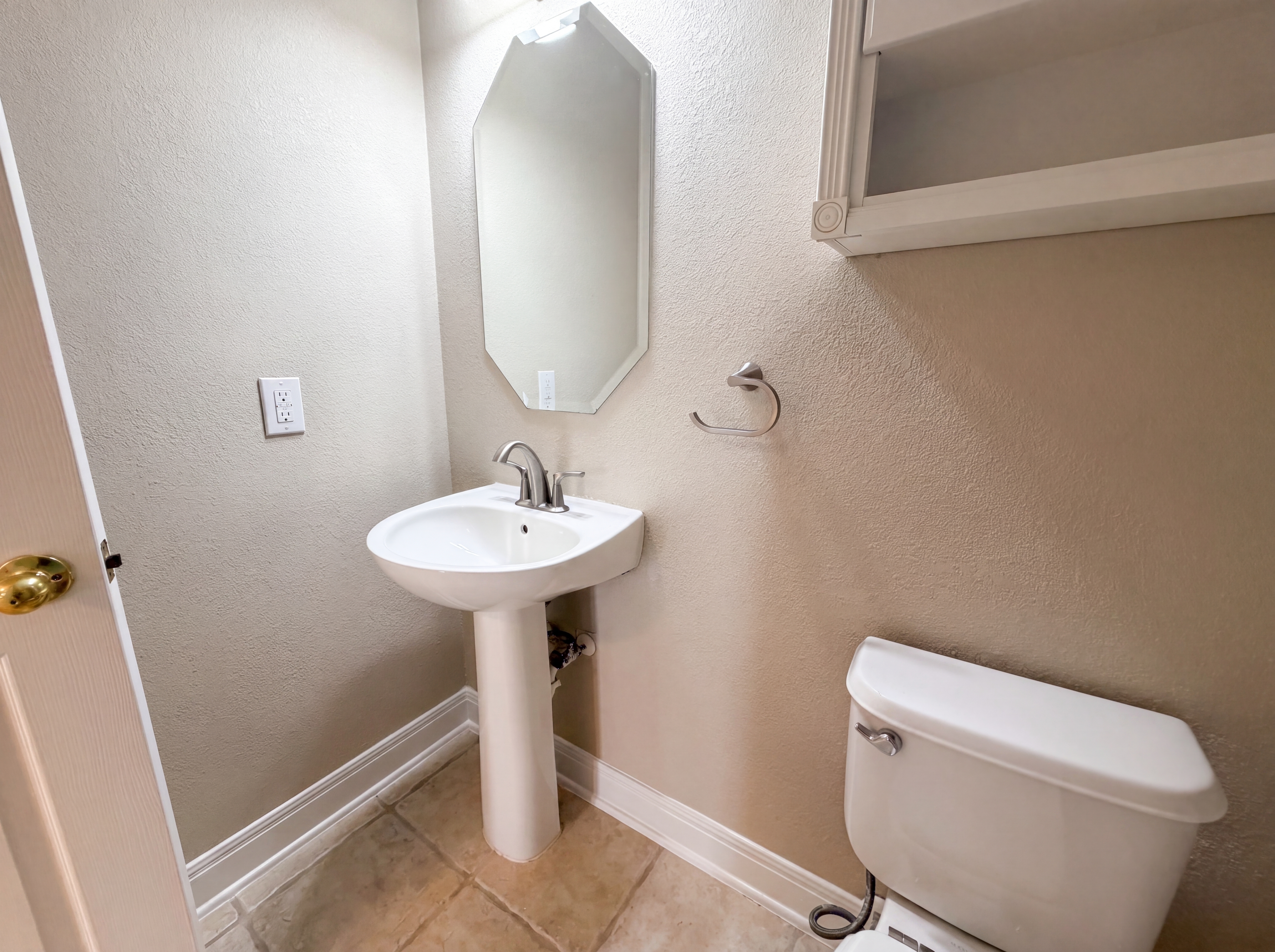 Photo 14 of 23 of 13419 Star Heights Dr, San Antonio, TX