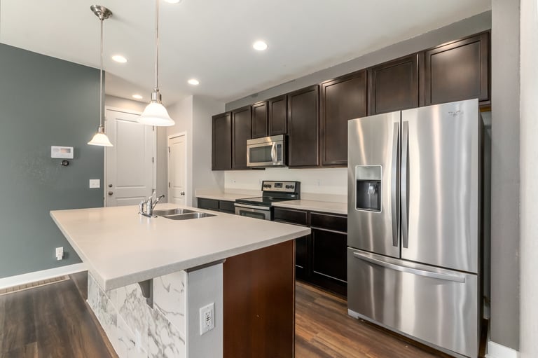 Photo 4 of 19 - 8493 Redpoint Way, Broomfield, CO 80021