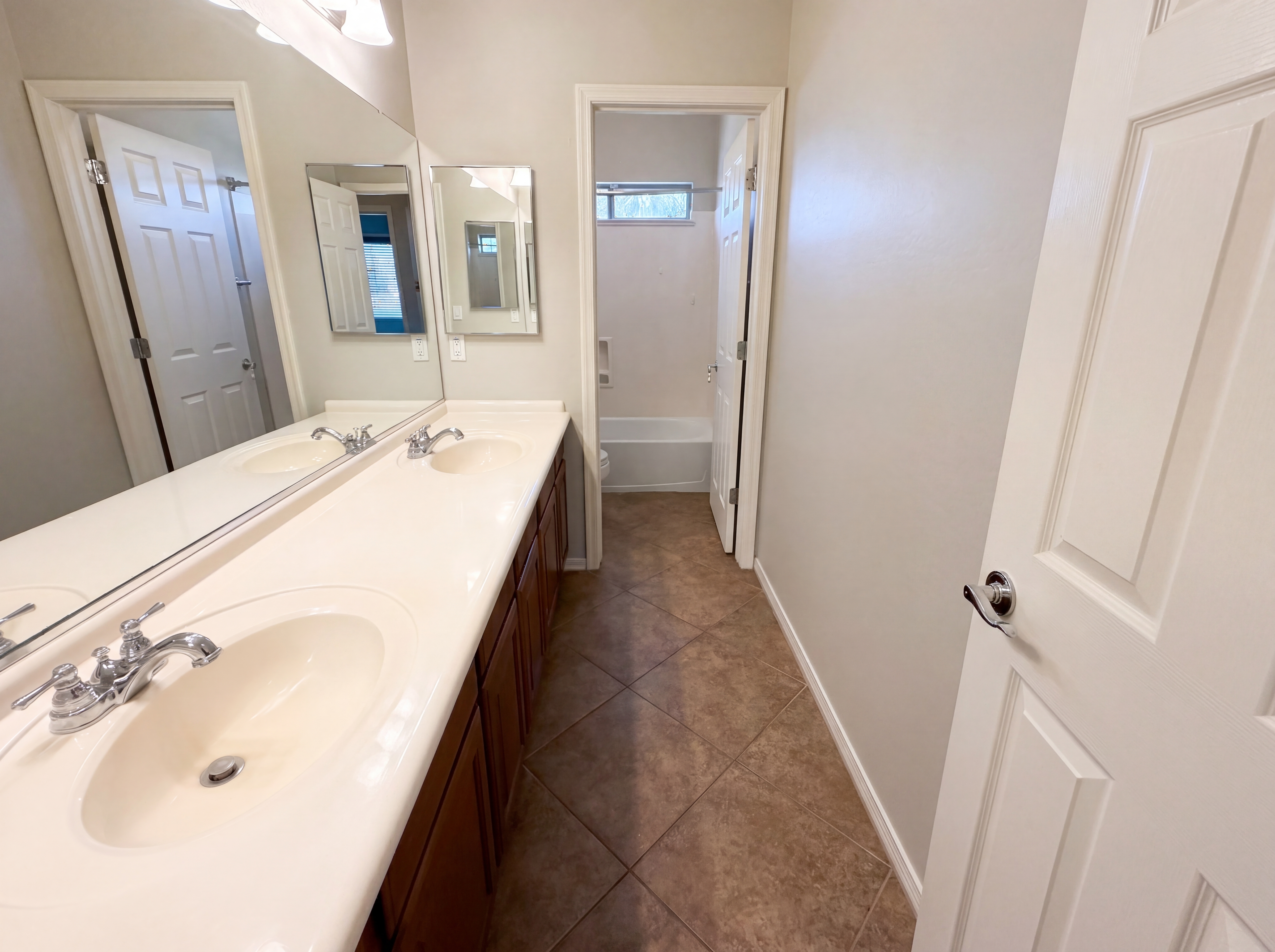 Photo 30 of 49 of 5509 W Rowel Rd, Phoenix, AZ