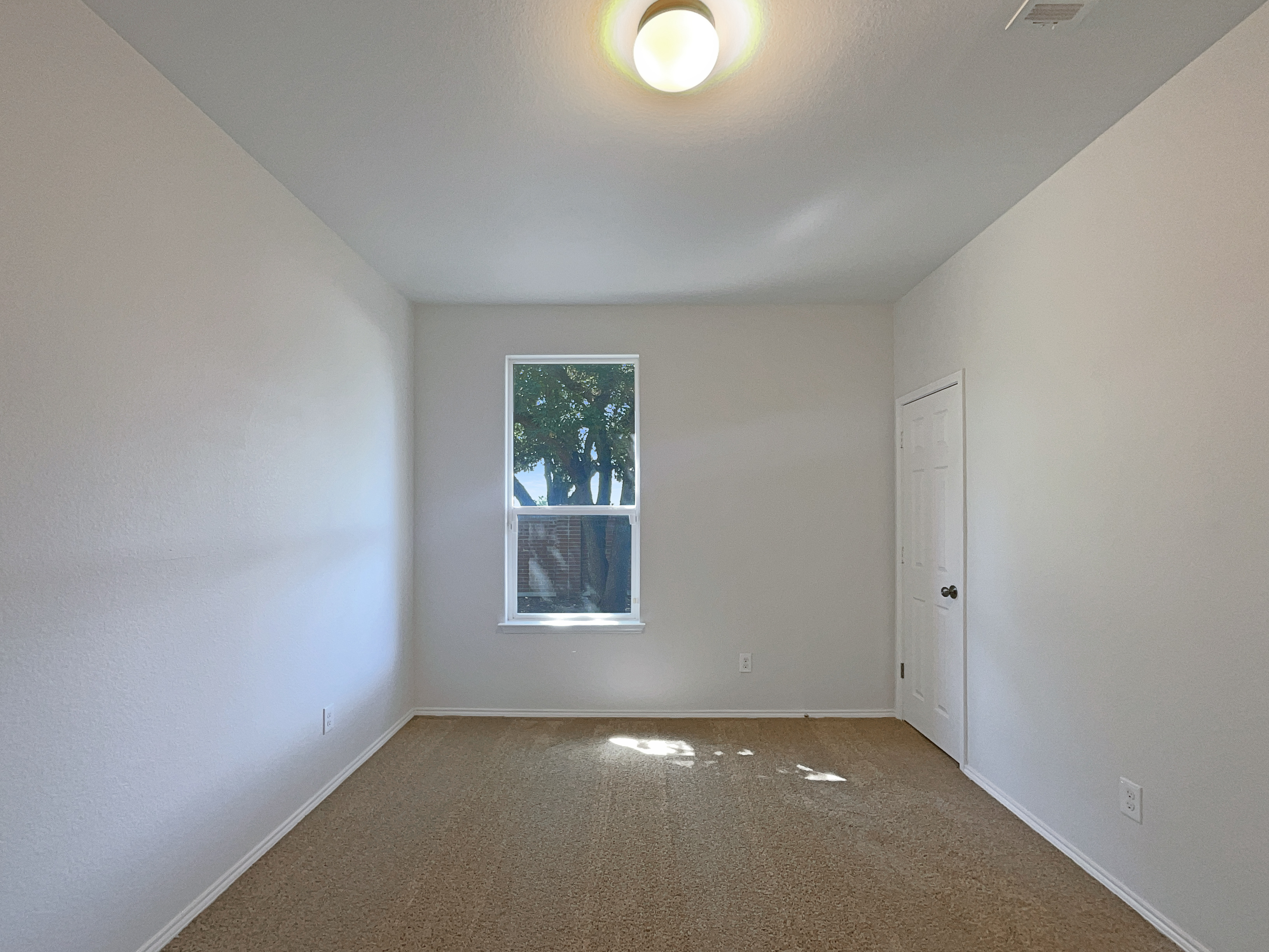 Photo 13 of 20 of 8700 Navigation Dr, Fort Worth, TX